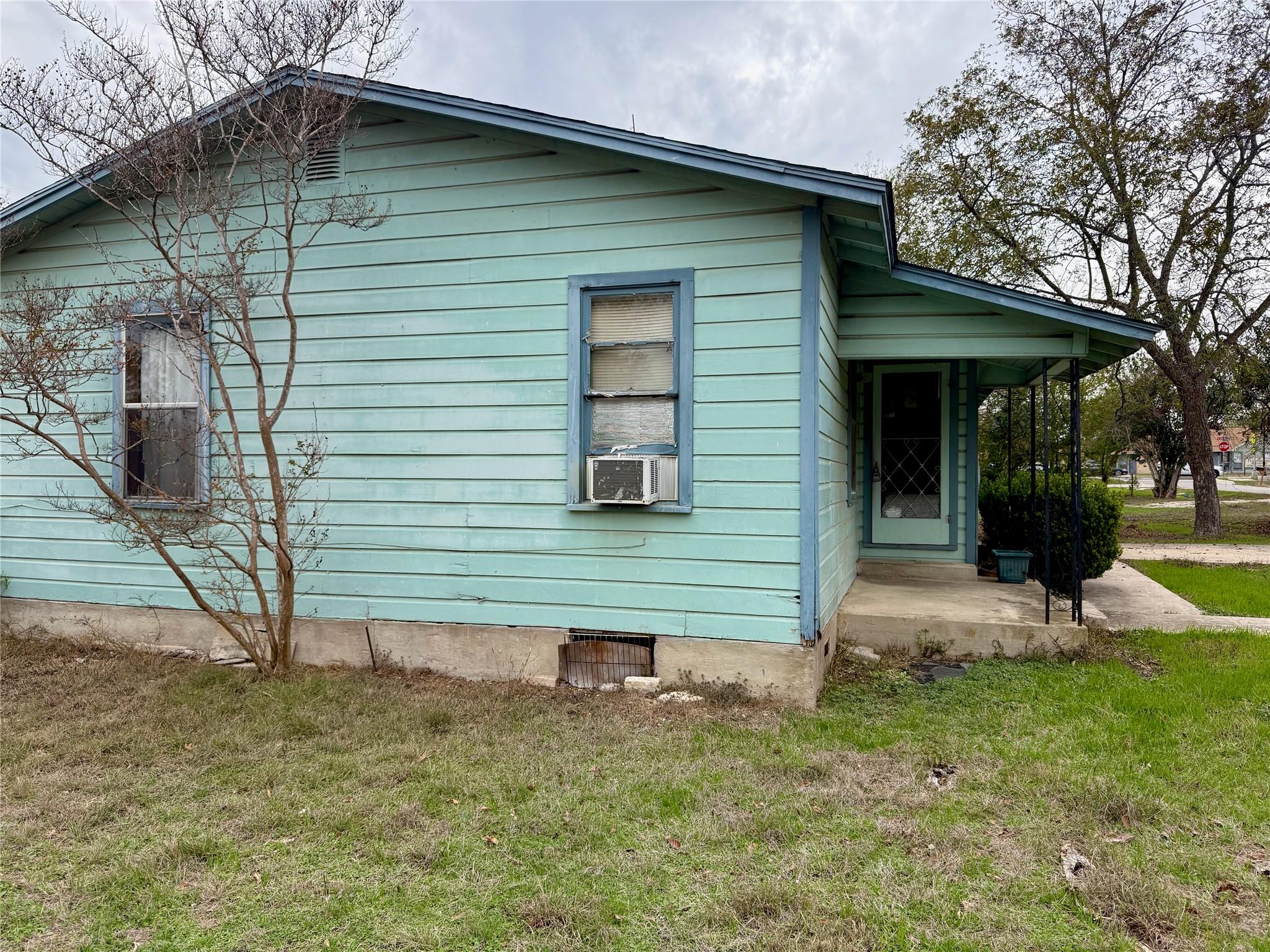109 Selvera St, Kyle, TX 78640