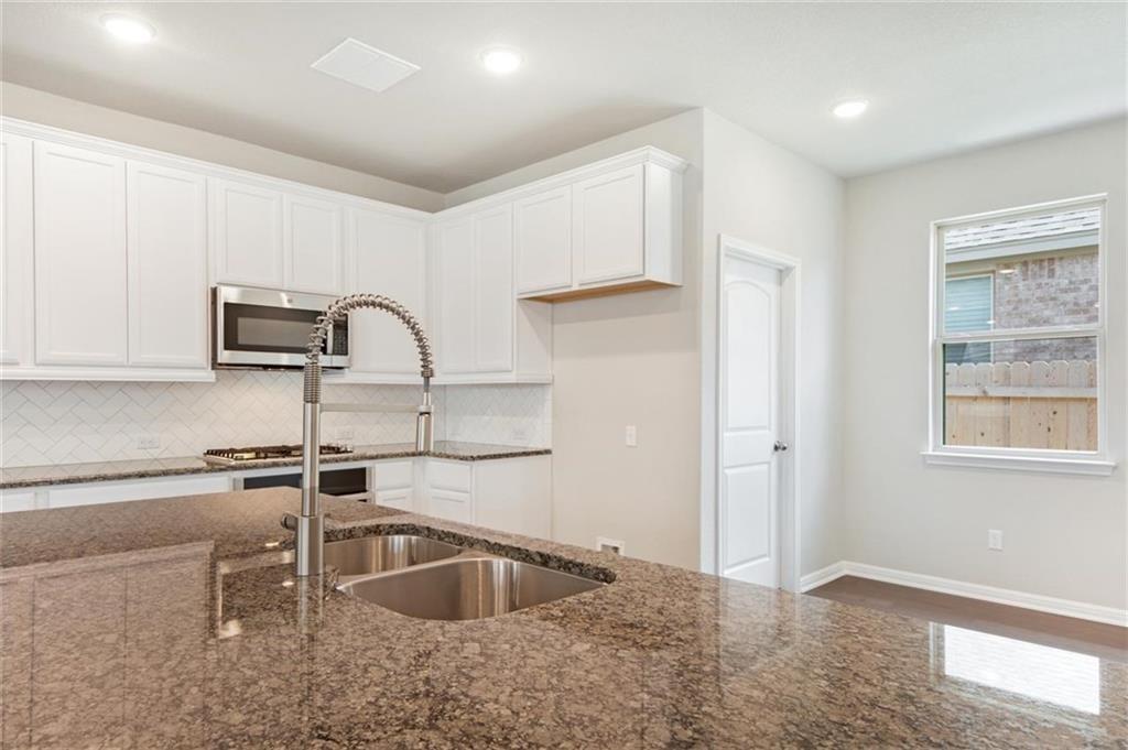 2608 Granite Hill Dr, Leander, TX 78641