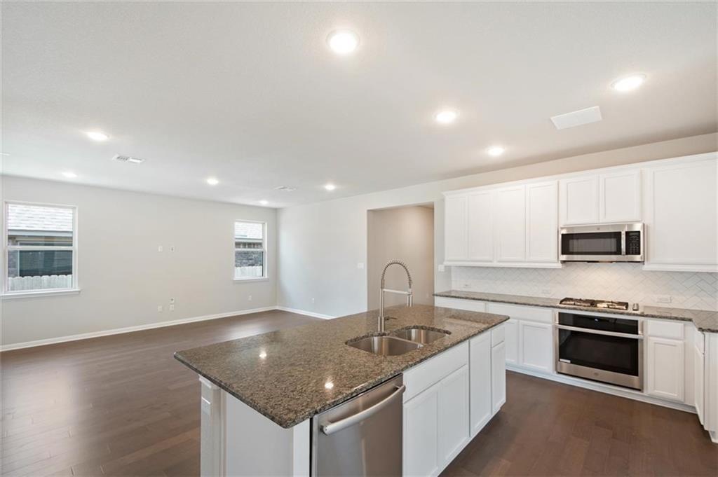 2608 Granite Hill Dr, Leander, TX 78641