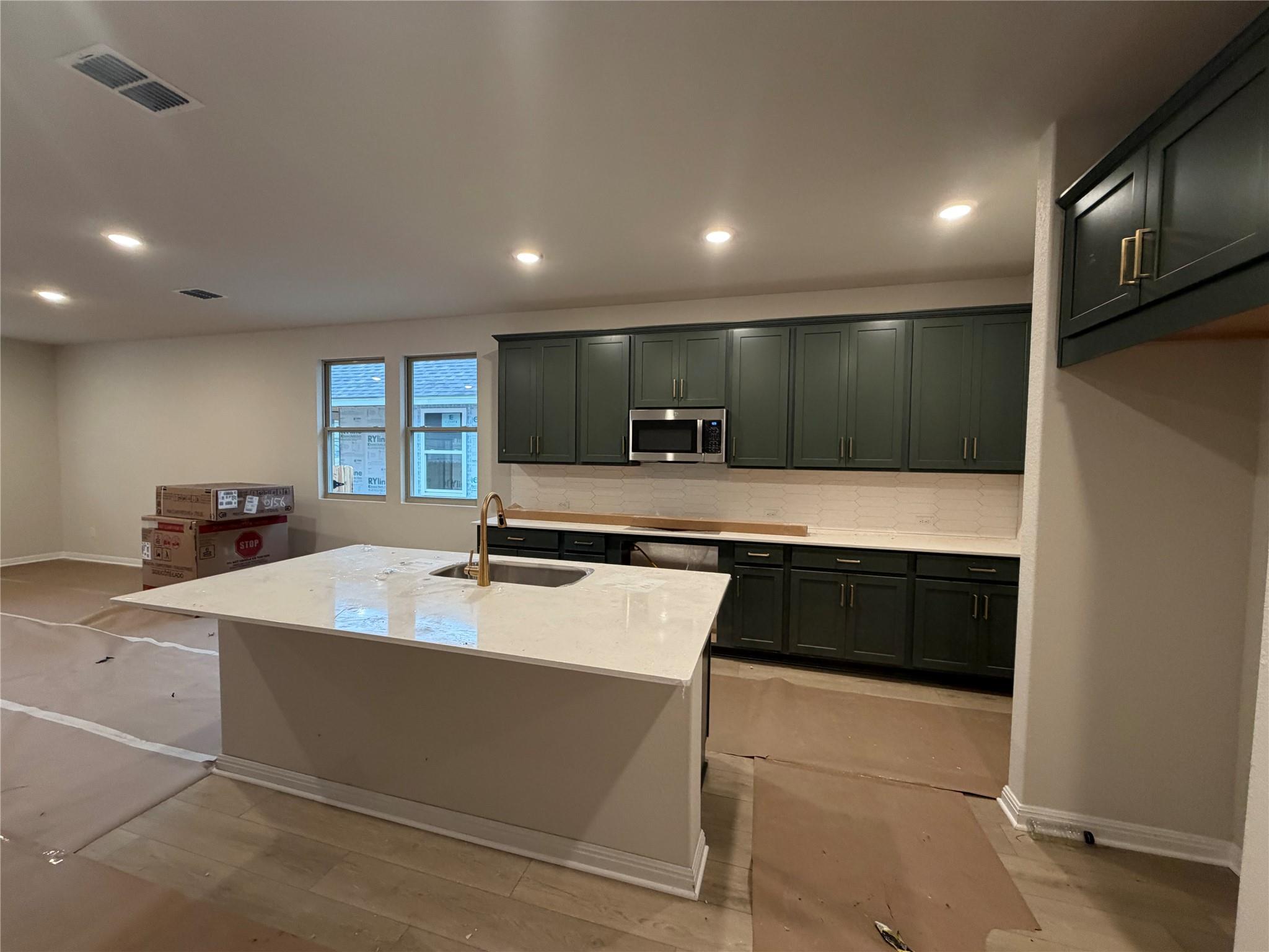 198 Crater Lake Dr, Dripping Springs, TX 78620