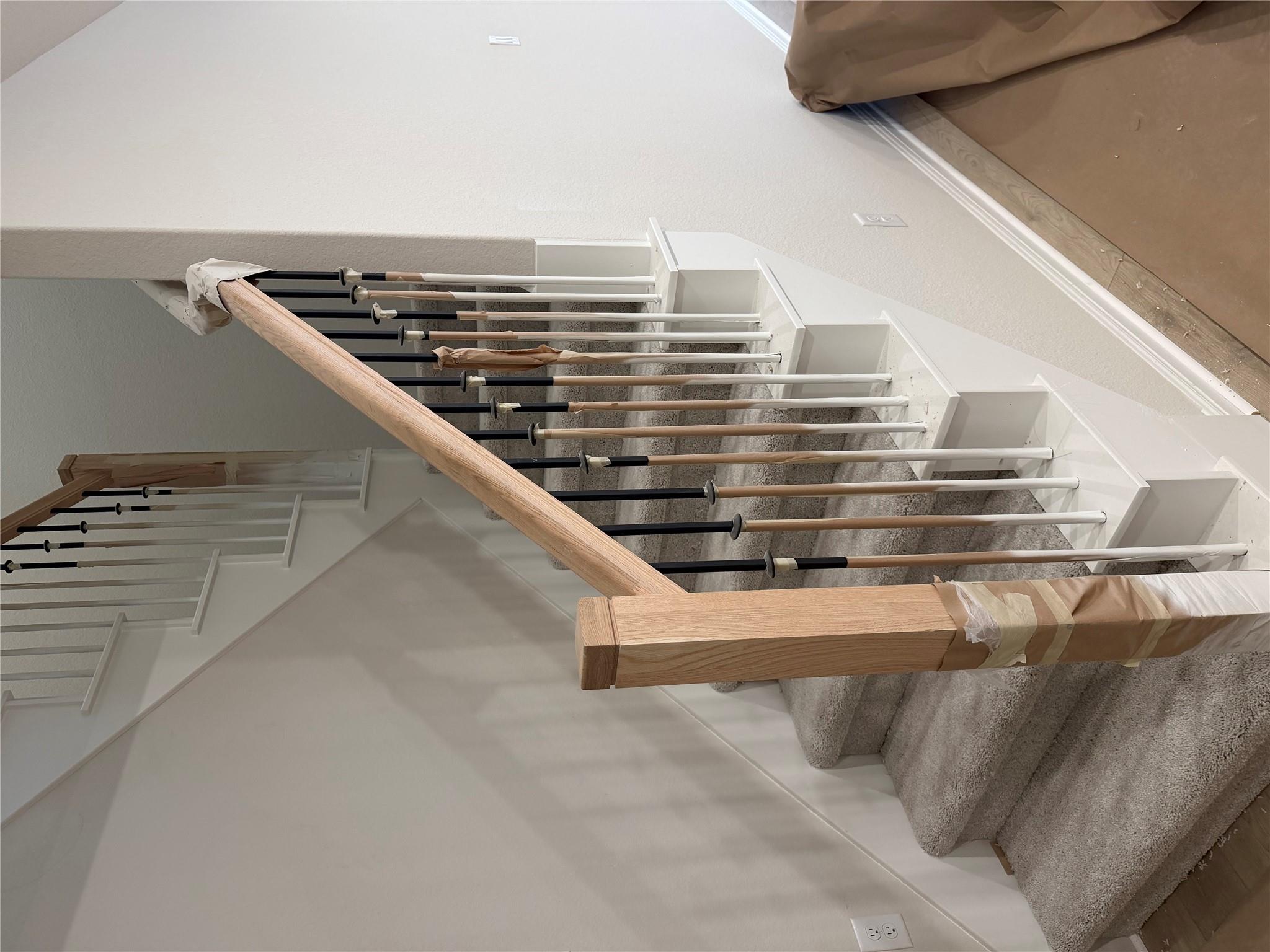 198 Crater Lake Dr, Dripping Springs, TX 78620