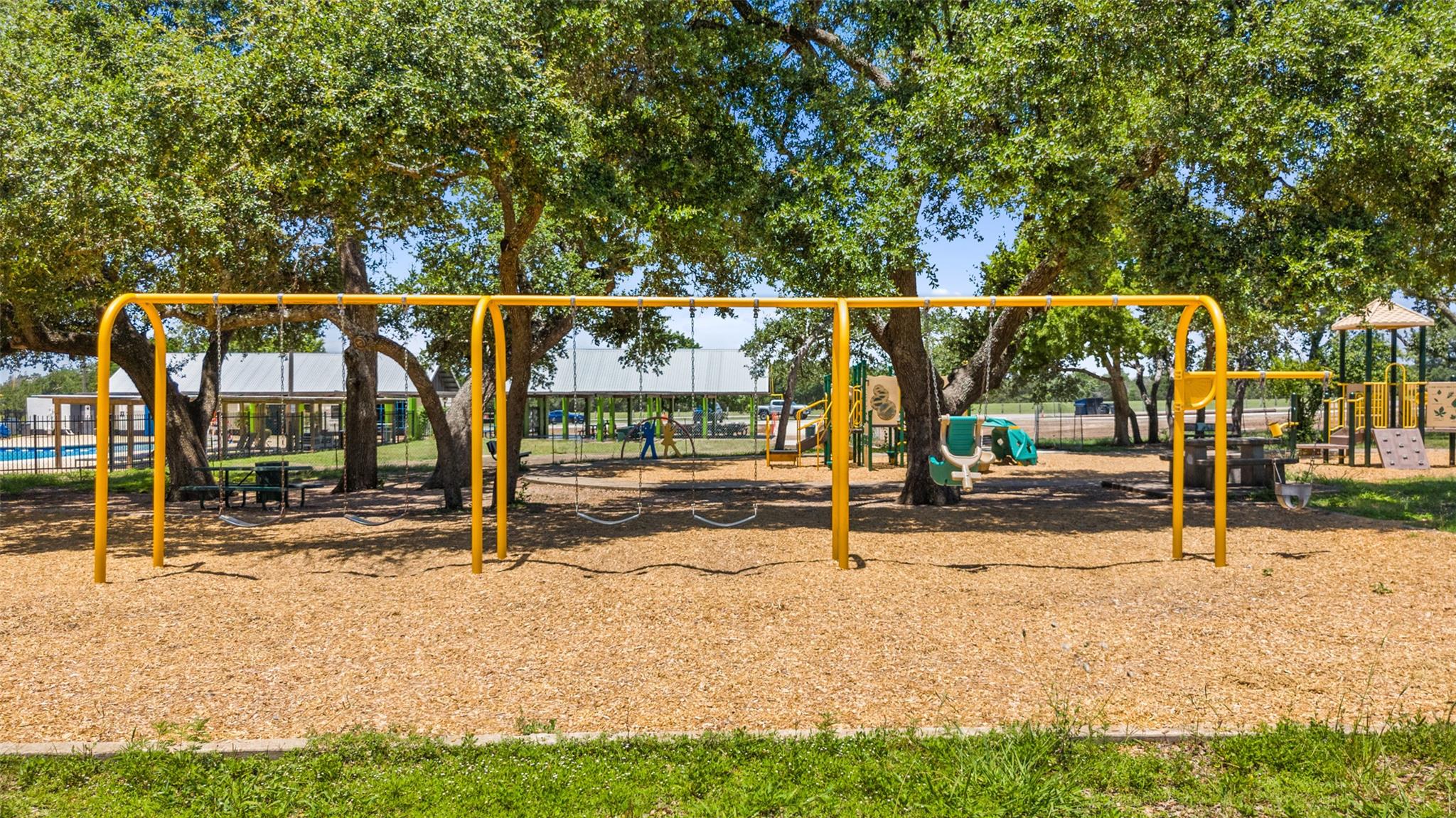 198 Crater Lake Dr, Dripping Springs, TX 78620