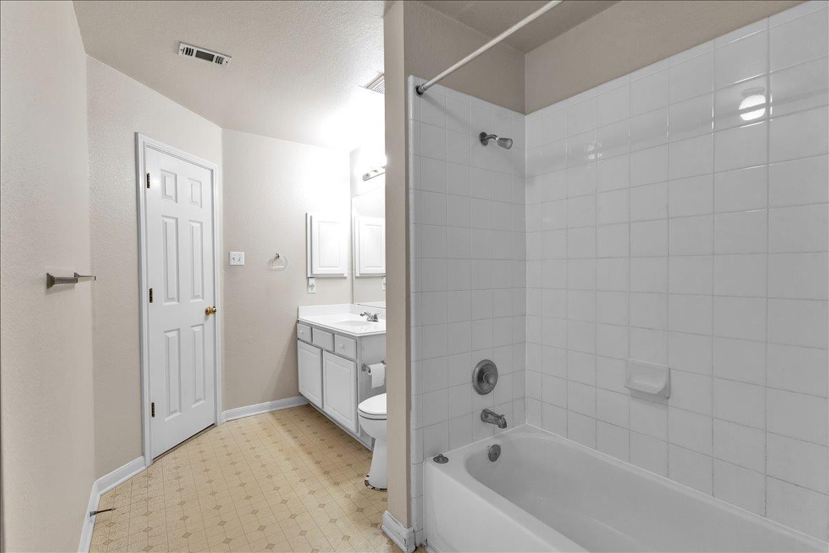 9237 La Siesta Bnd, Austin, TX 78749