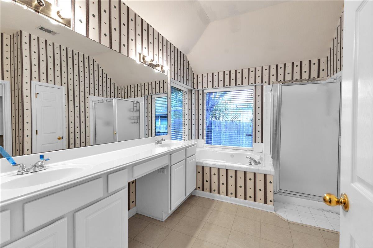 9237 La Siesta Bnd, Austin, TX 78749