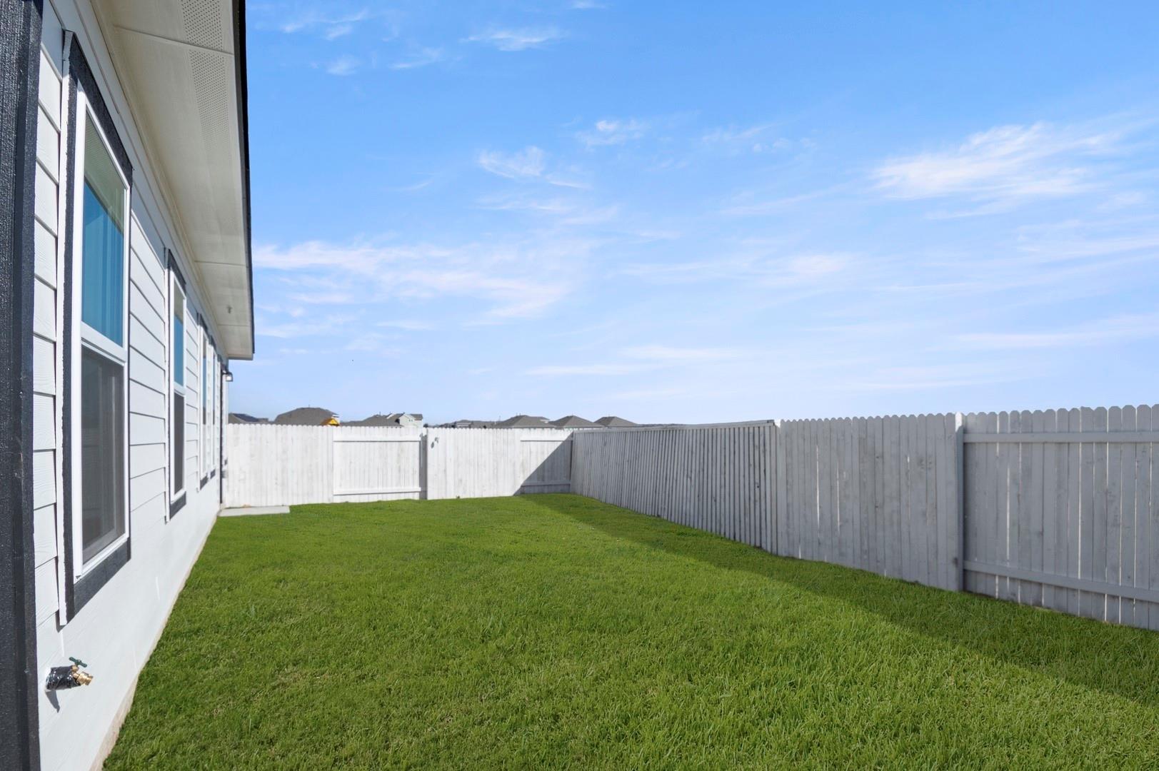 1220 Teychas Dr, Kyle, TX 78640