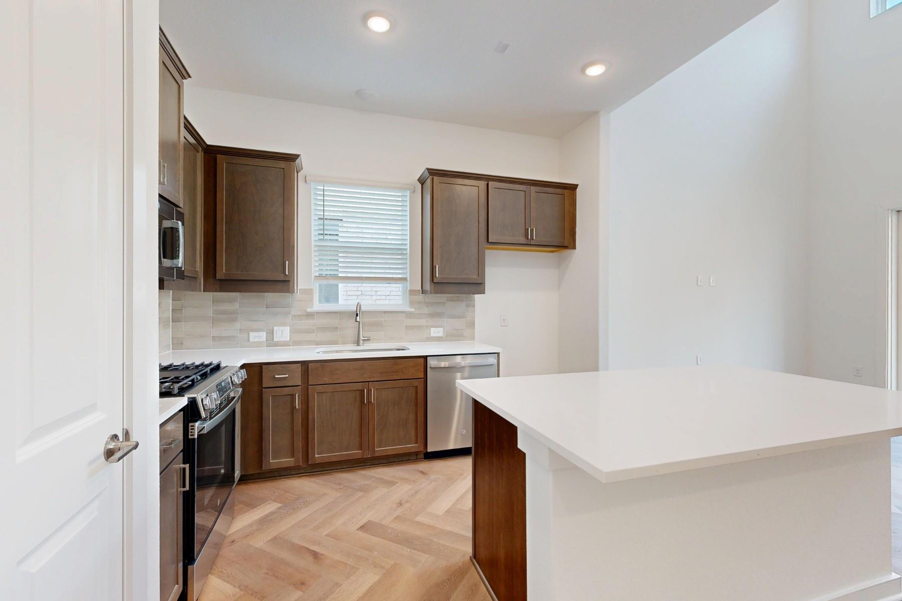 816 Boise Dr, Leander, TX 78641