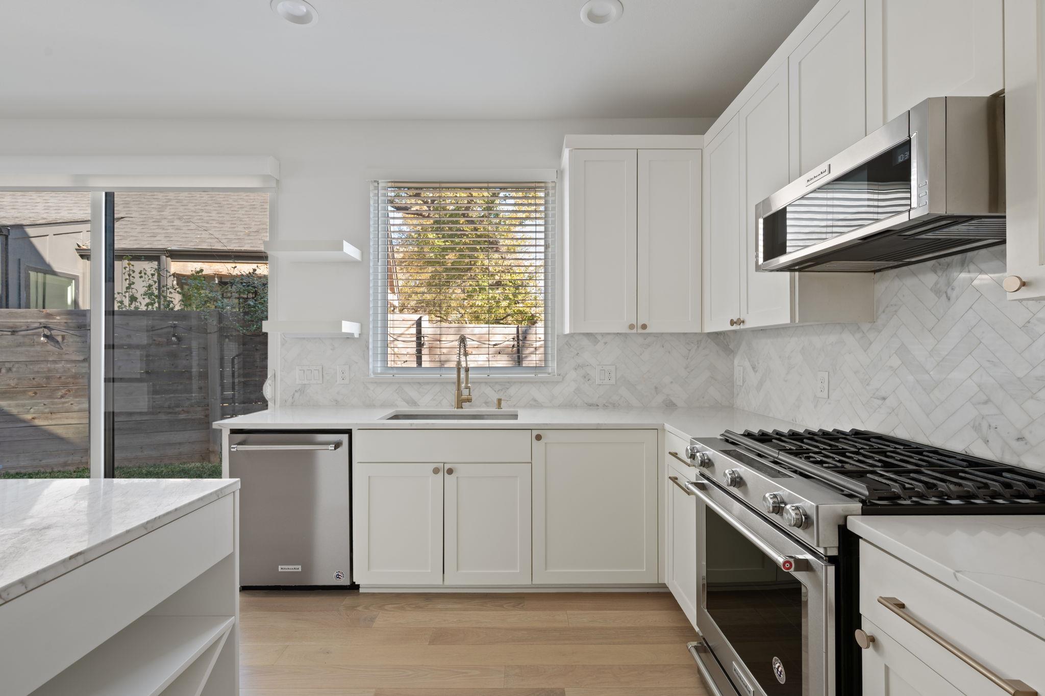 1511 Oak Heights Dr # 2, Austin, TX 78741