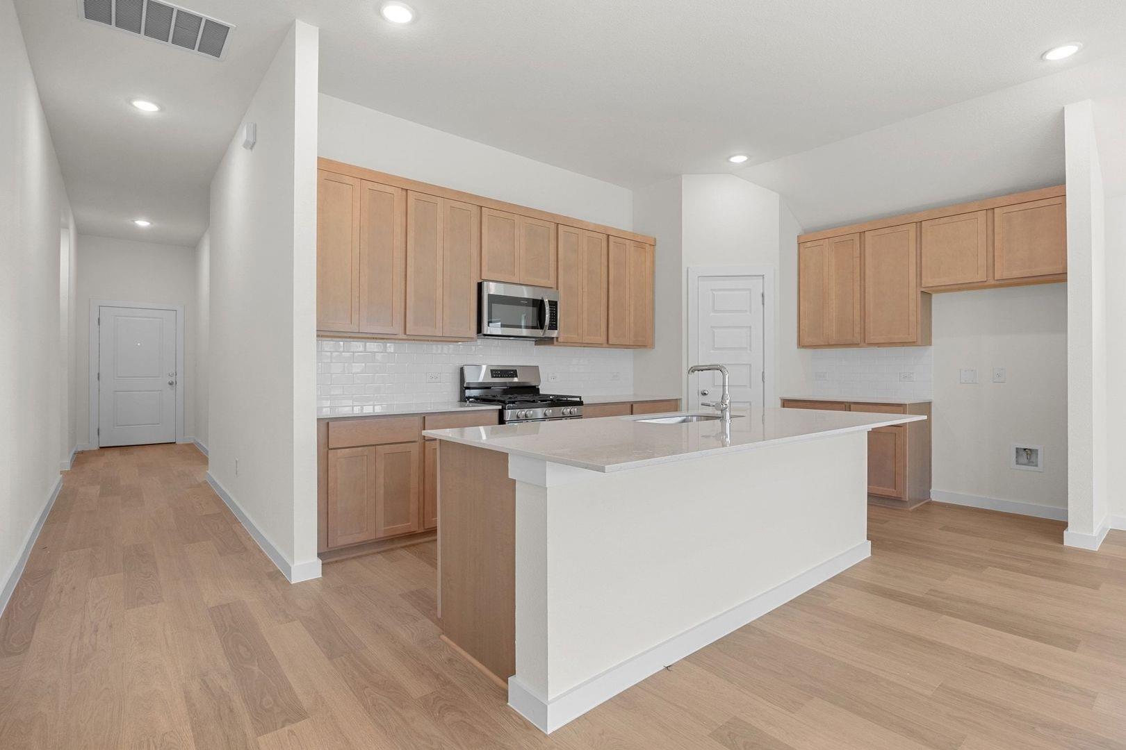 109 Divisadero Dr, Hutto, TX 78634