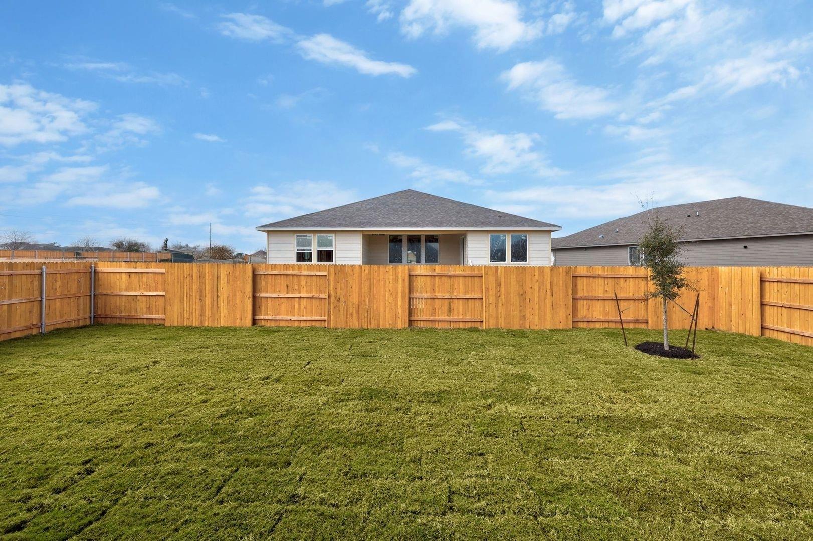 109 Divisadero Dr, Hutto, TX 78634