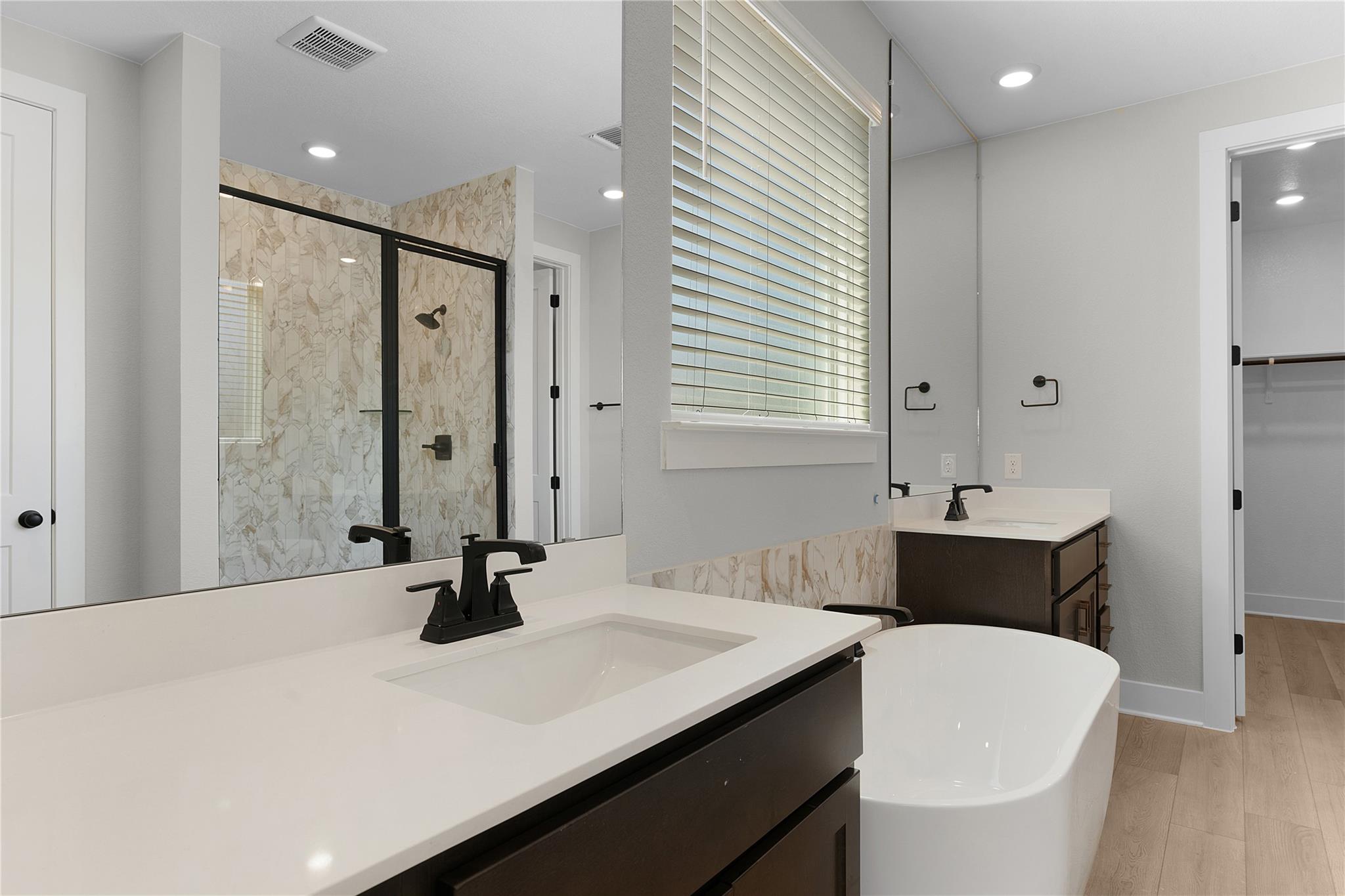 233 Montecido Dr, Liberty Hill, TX 78642