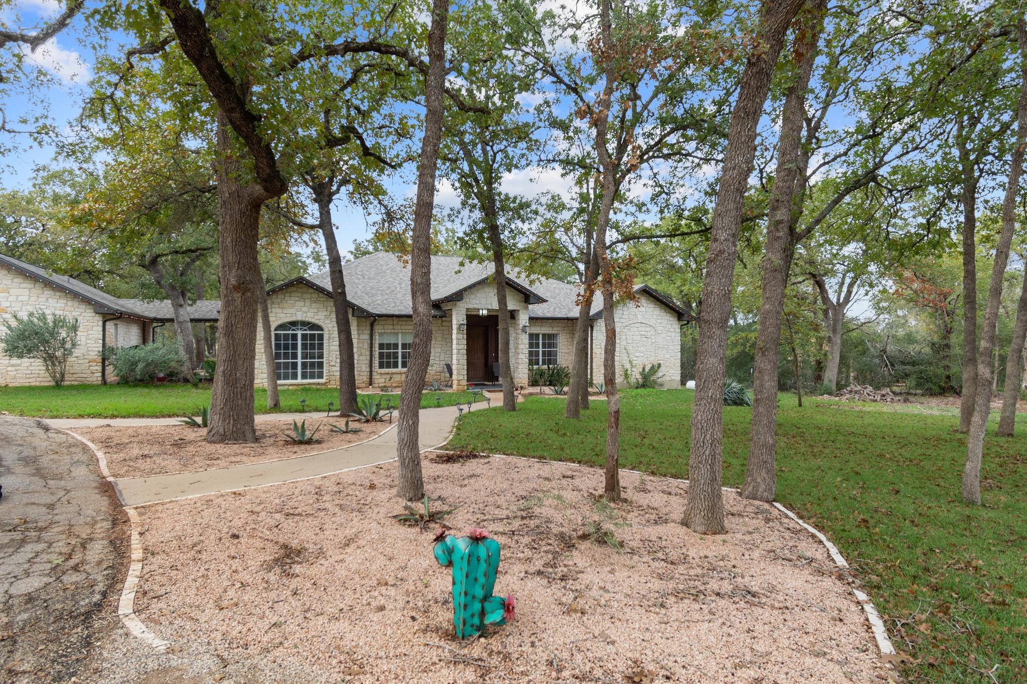 346 The Oaks Blvd, Elgin, TX 78621