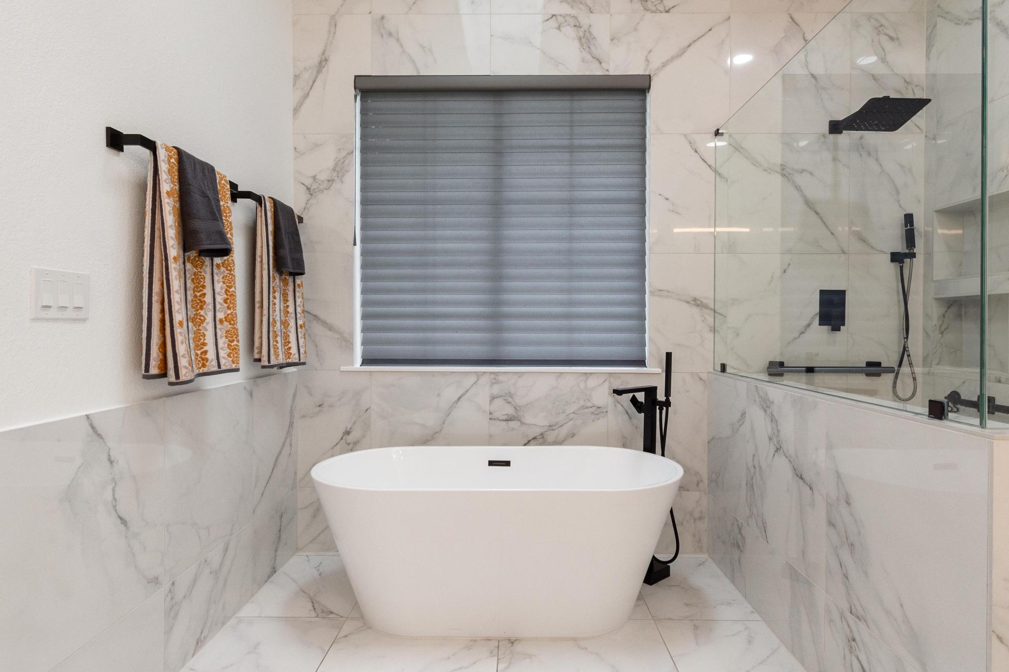 346 The Oaks Blvd, Elgin, TX 78621