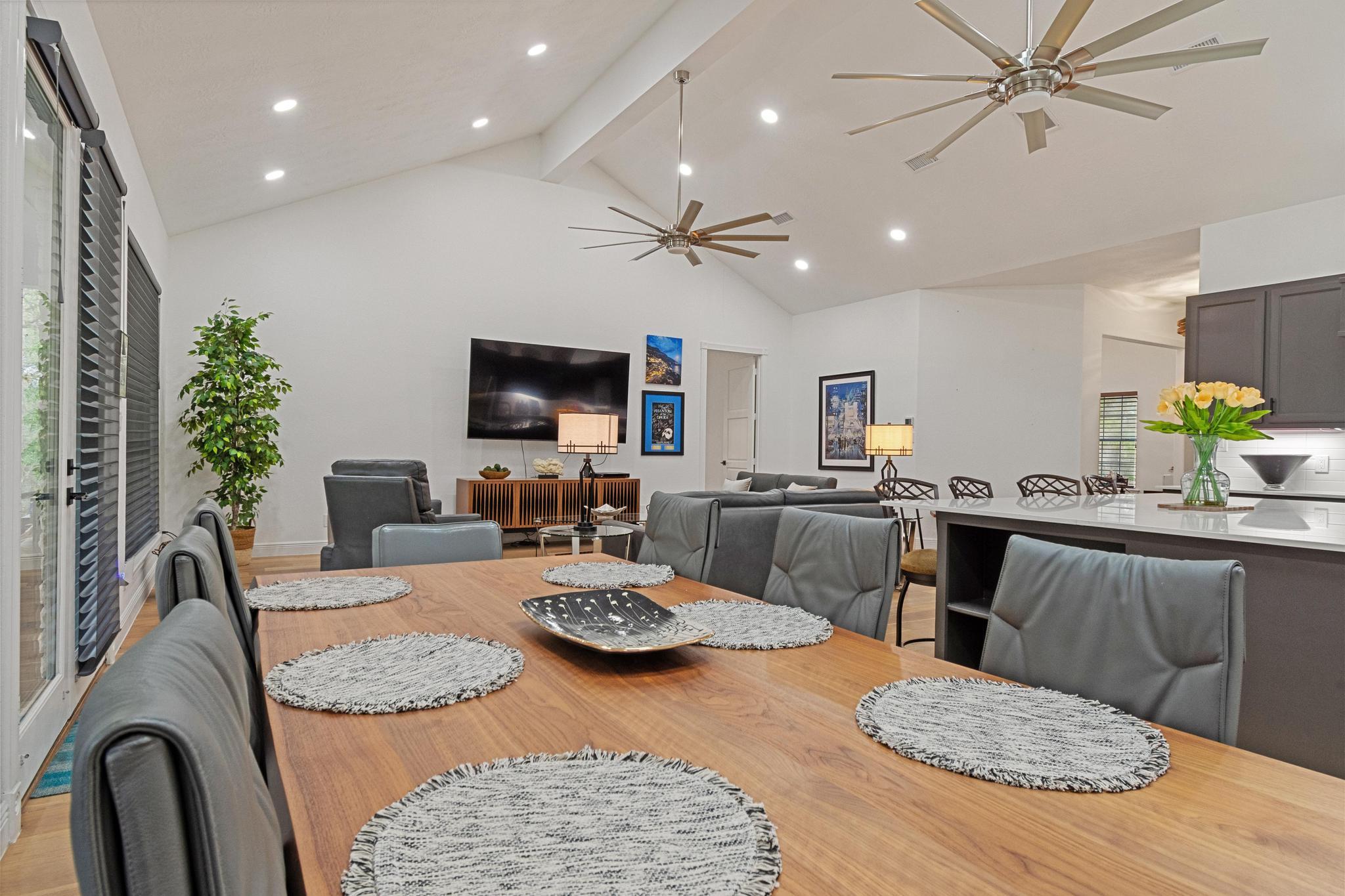 346 The Oaks Blvd, Elgin, TX 78621