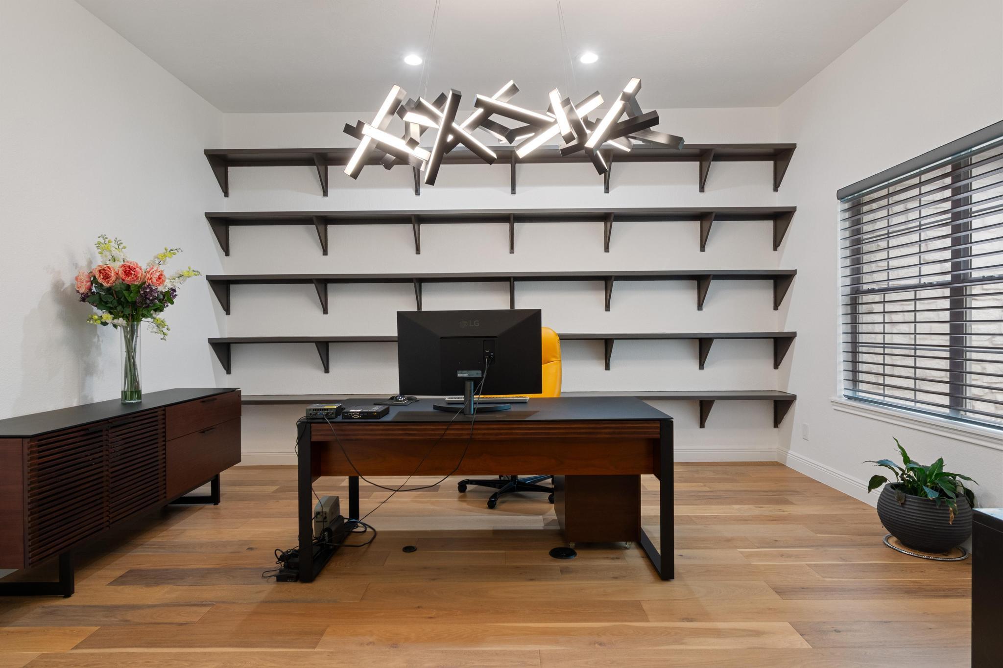 346 The Oaks Blvd, Elgin, TX 78621