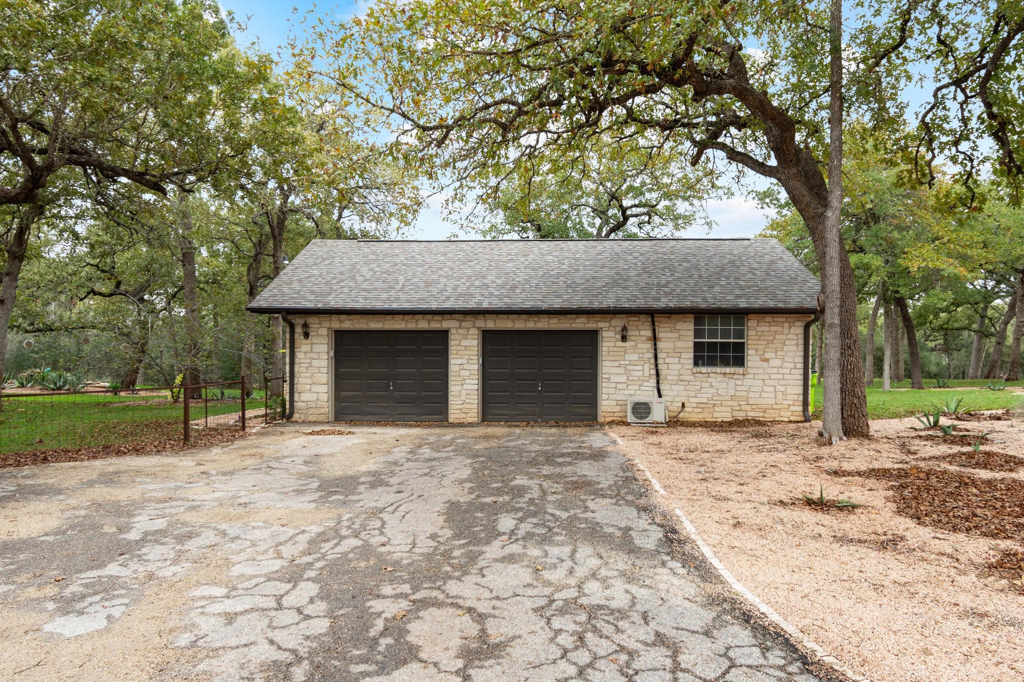 346 The Oaks Blvd, Elgin, TX 78621