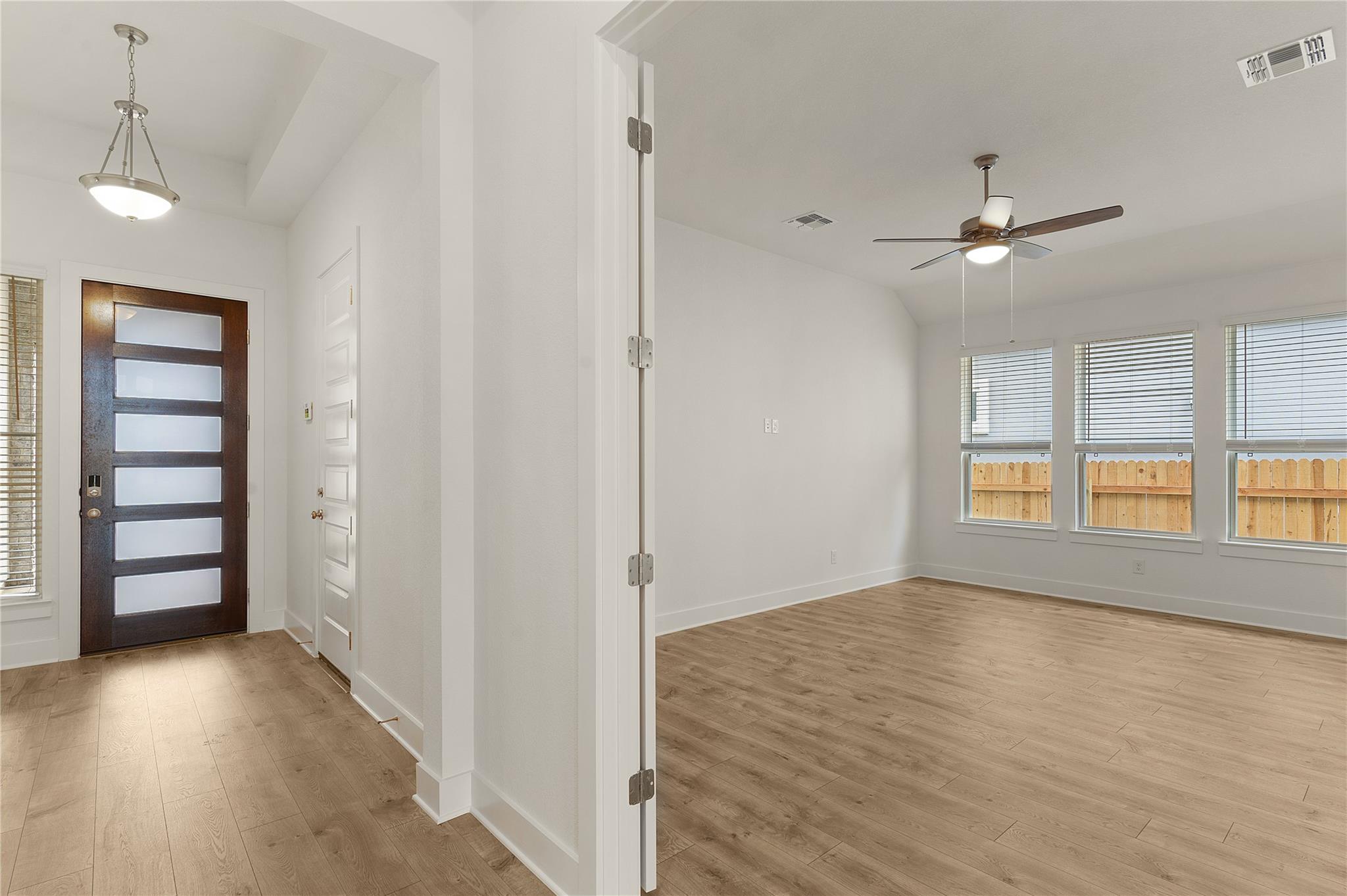 105 Arcilla Pass, Liberty Hill, TX 78642