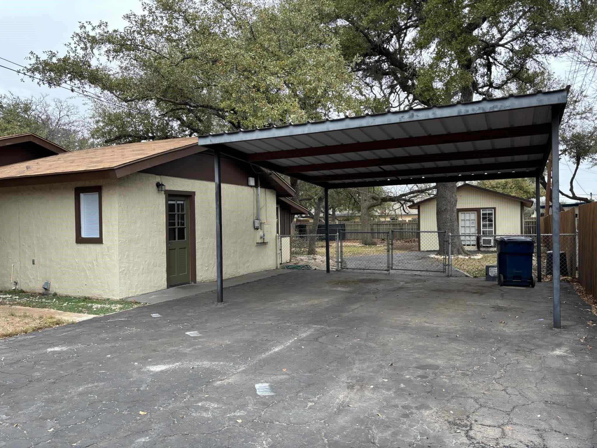 1902 Lone Oak Dr, Leander, TX 78641