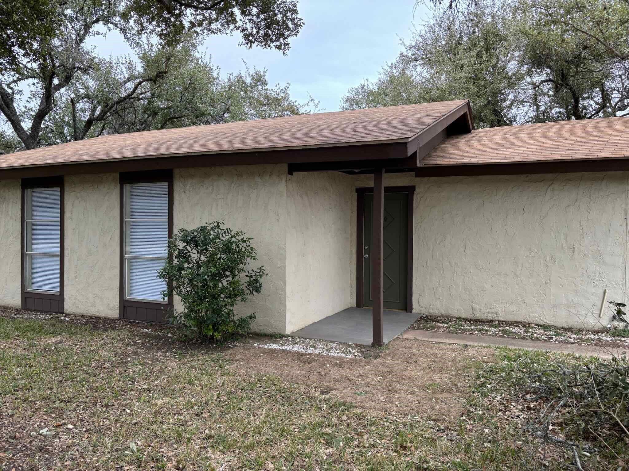 1902 Lone Oak Dr, Leander, TX 78641