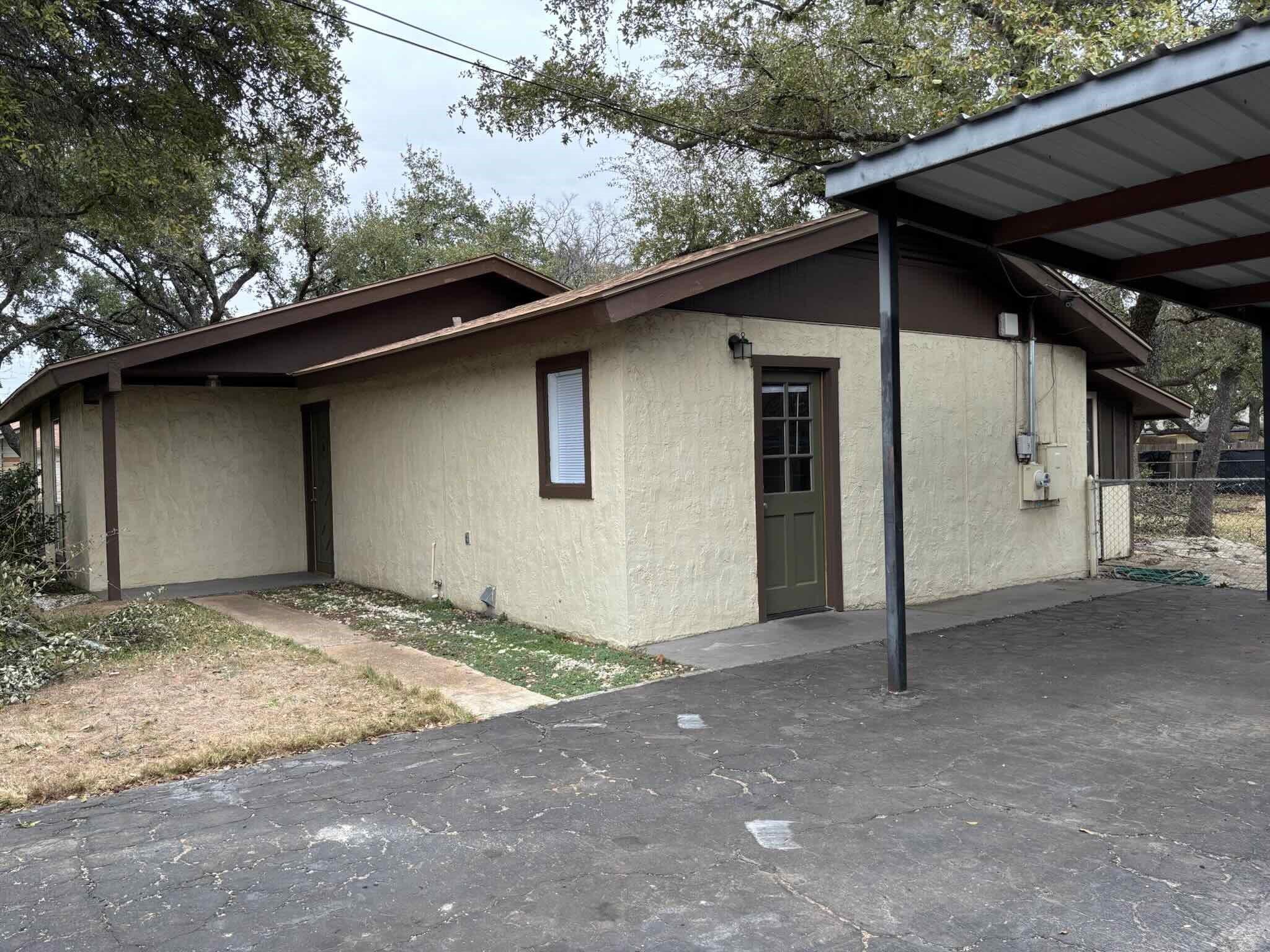 1902 Lone Oak Dr, Leander, TX 78641