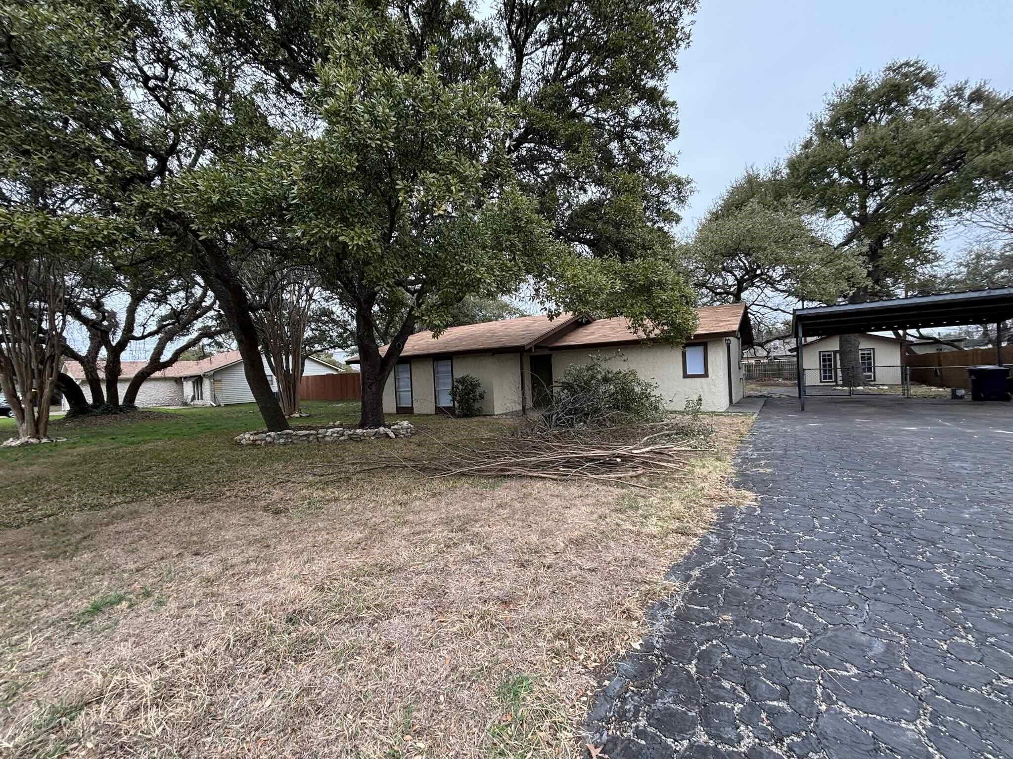 1902 Lone Oak Dr, Leander, TX 78641