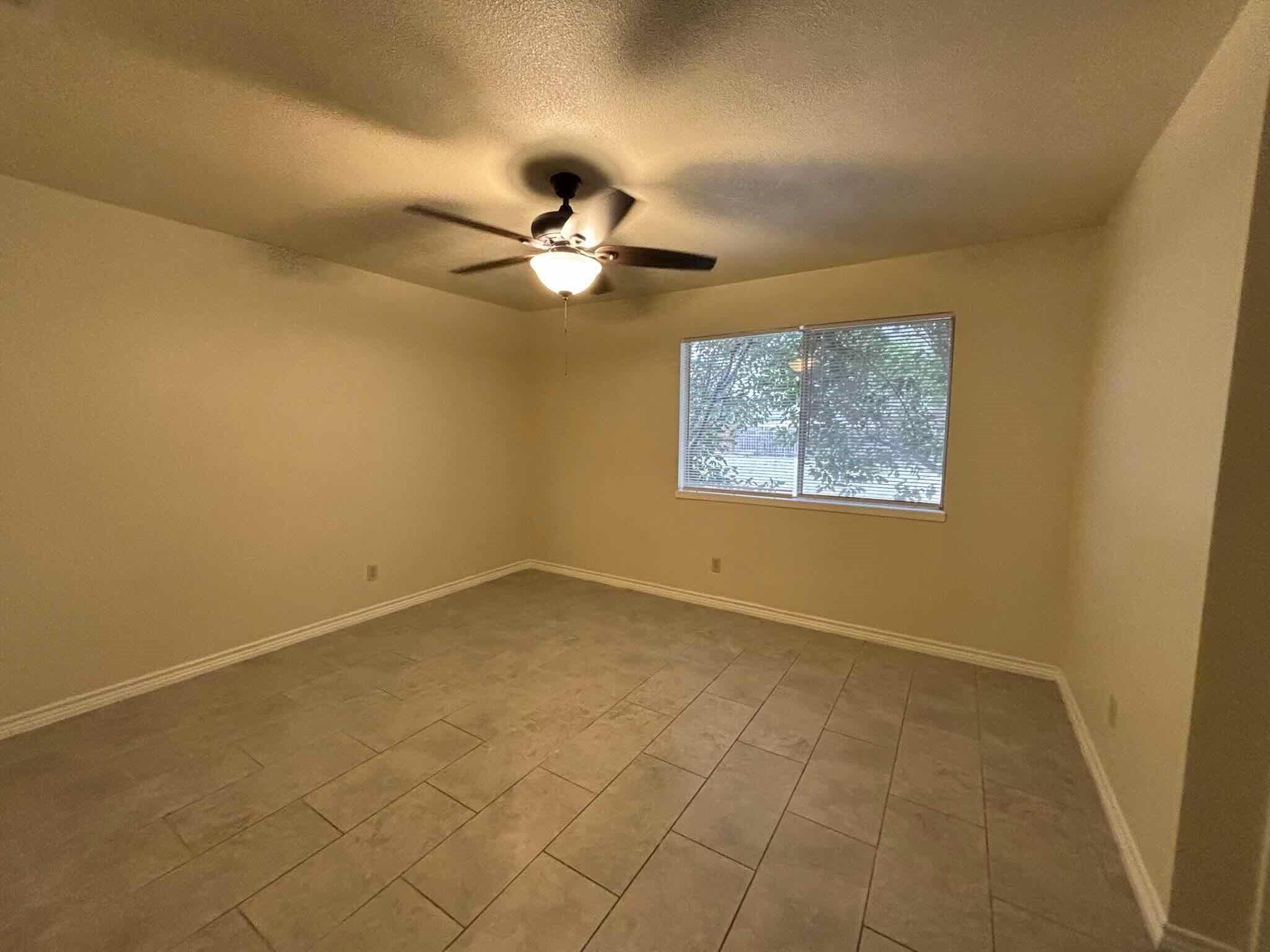 1902 Lone Oak Dr, Leander, TX 78641