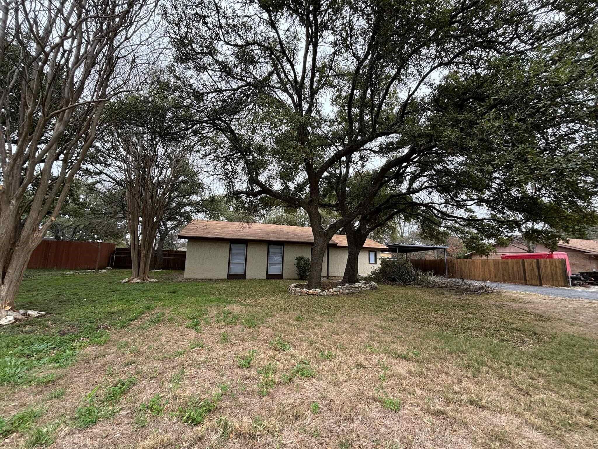 1902 Lone Oak Dr, Leander, TX 78641
