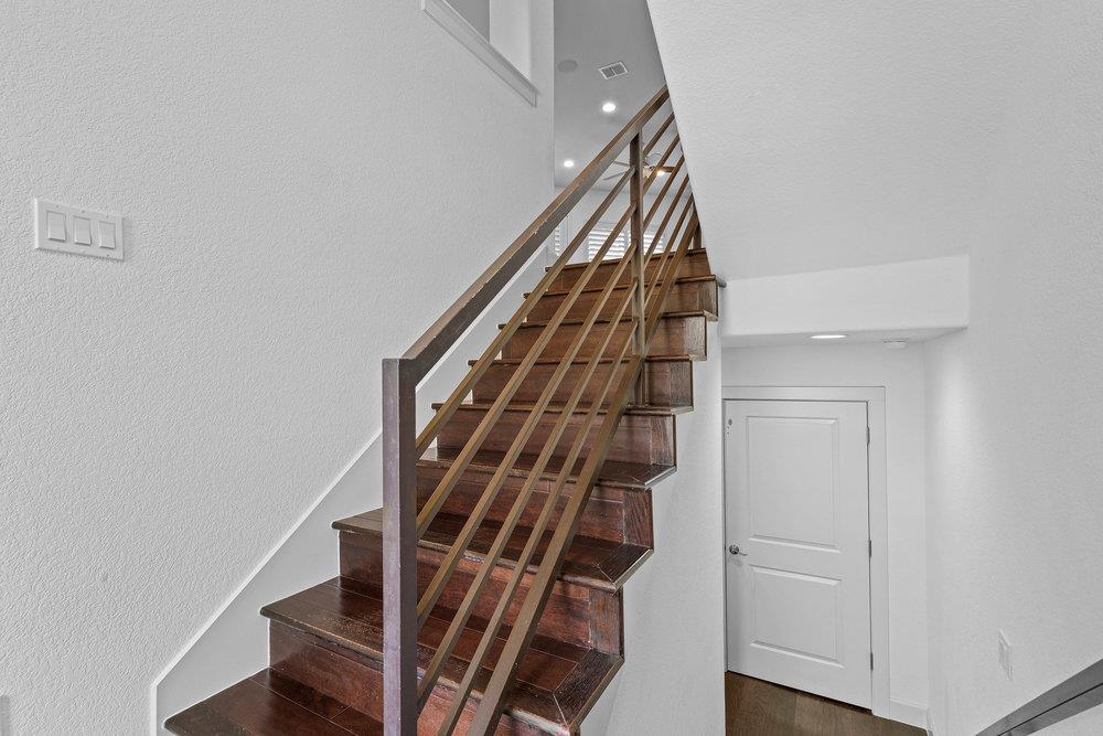 6533 E Hill Dr # 3, Austin, TX 78731