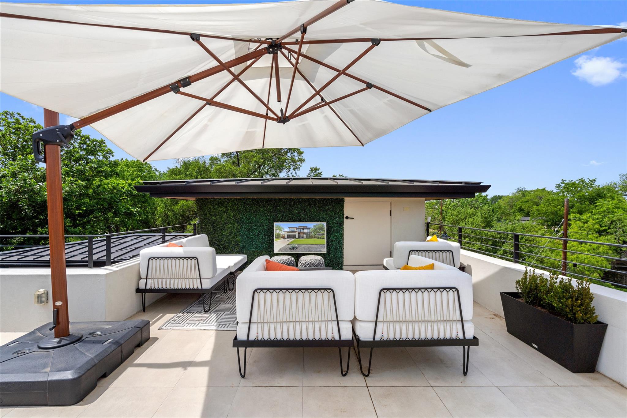 1813 Treadwell St, Austin, TX 78704