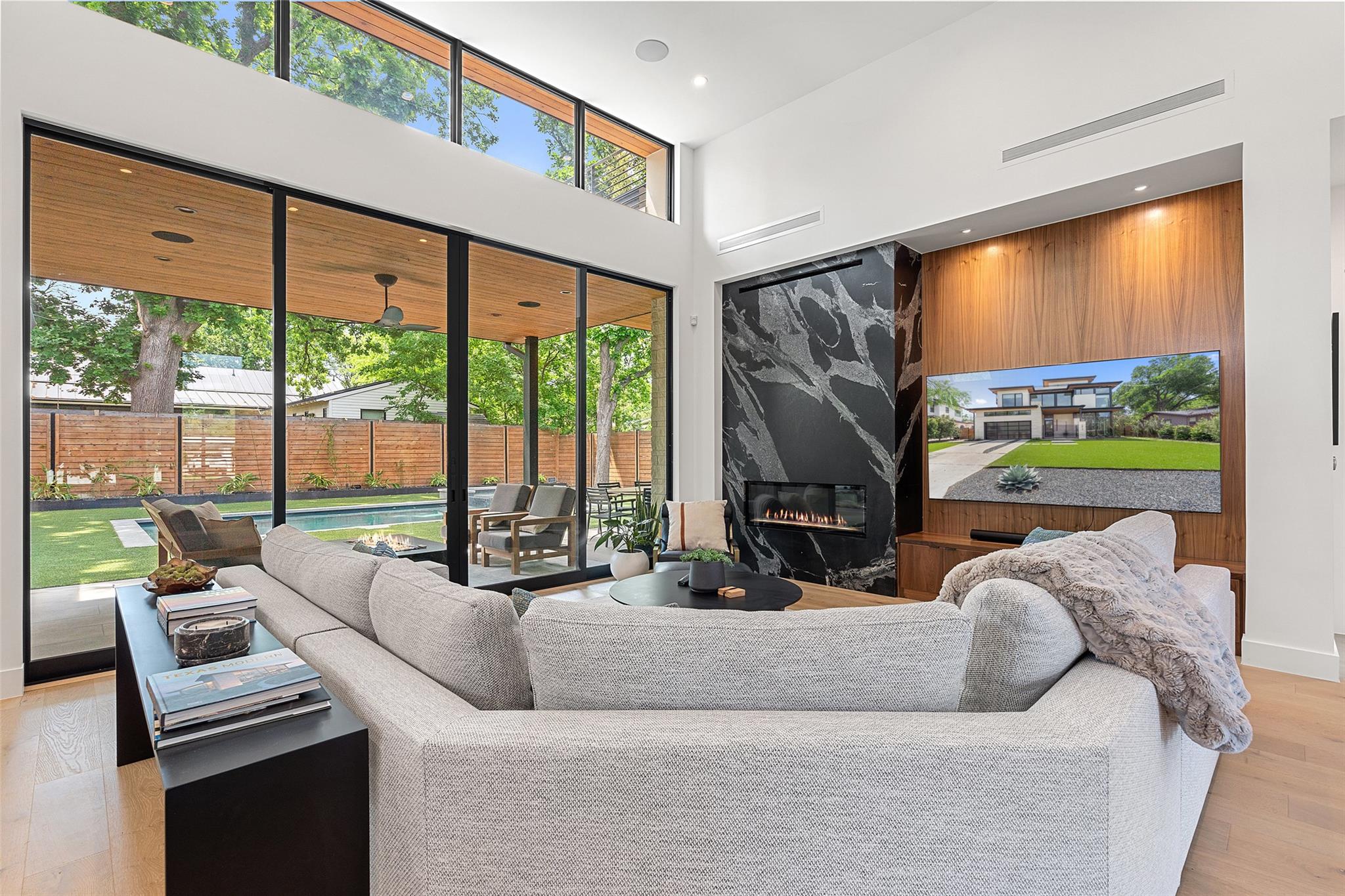 1813 Treadwell St, Austin, TX 78704