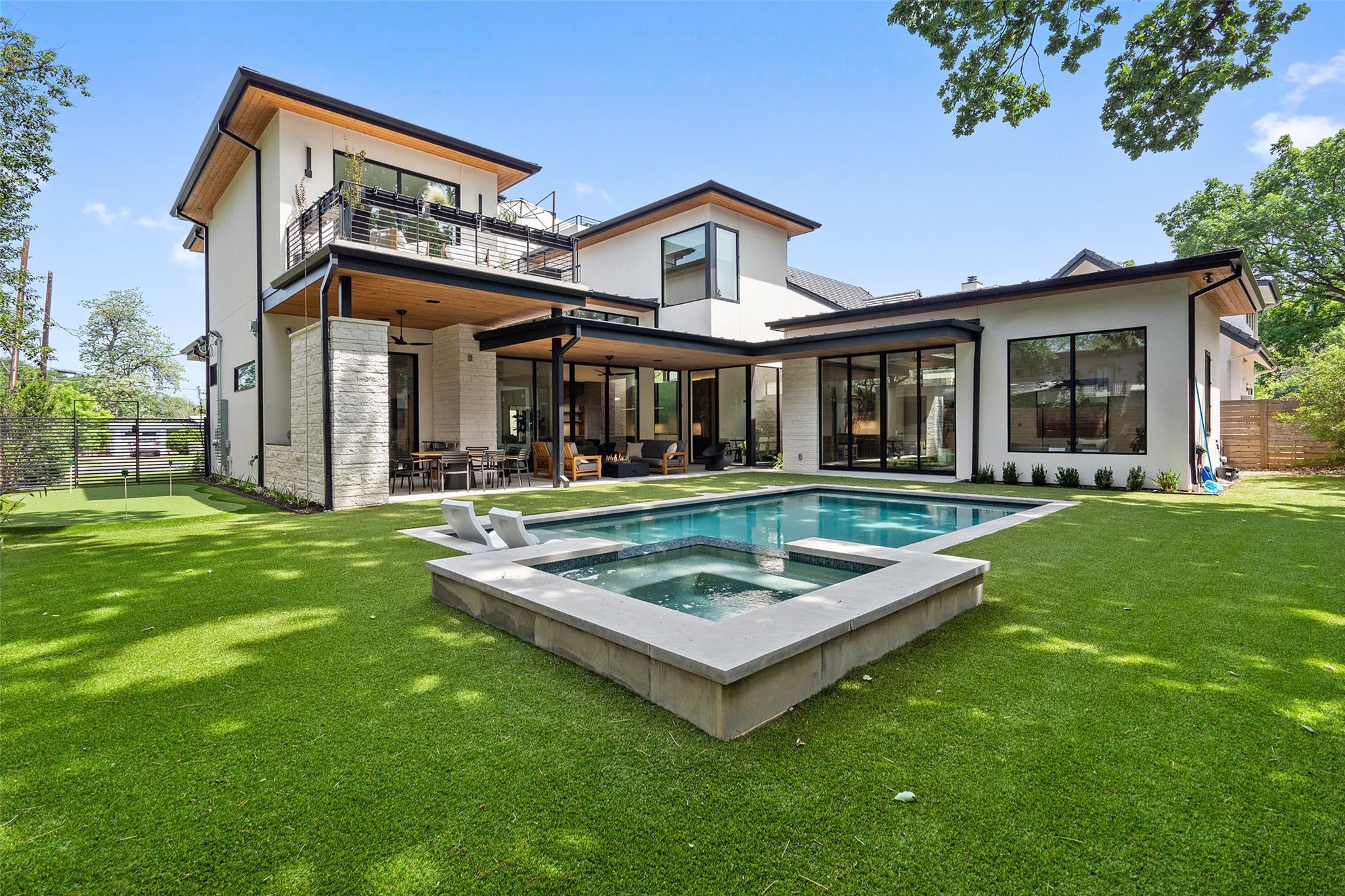 1813 Treadwell St, Austin, TX 78704