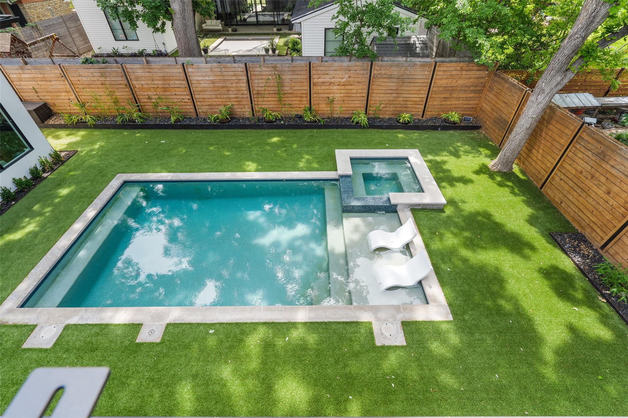 1813 Treadwell St, Austin, TX 78704