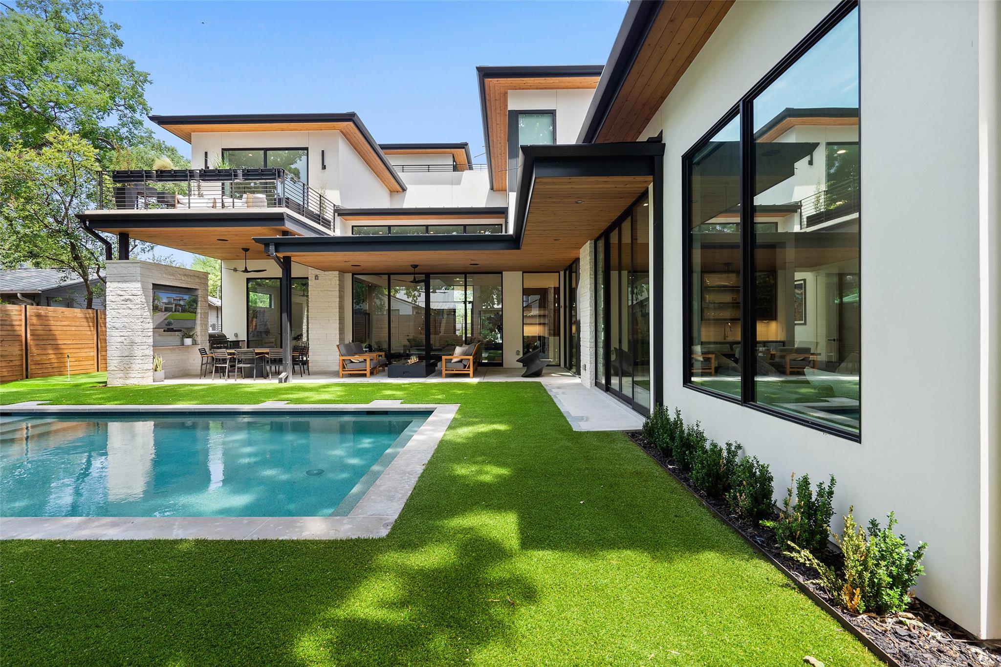 1813 Treadwell St, Austin, TX 78704