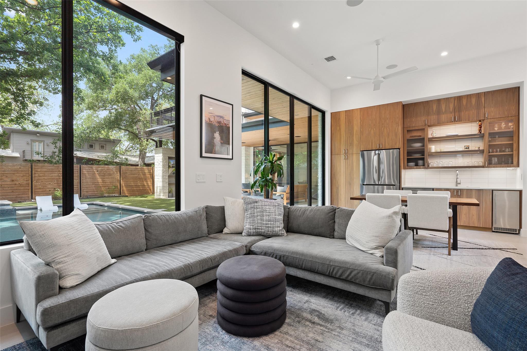 1813 Treadwell St, Austin, TX 78704