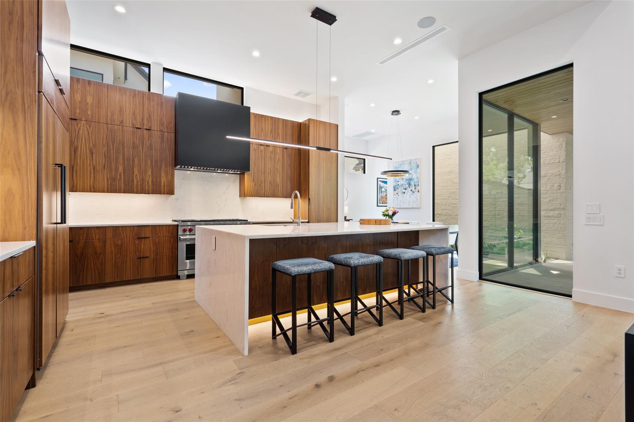 1813 Treadwell St, Austin, TX 78704