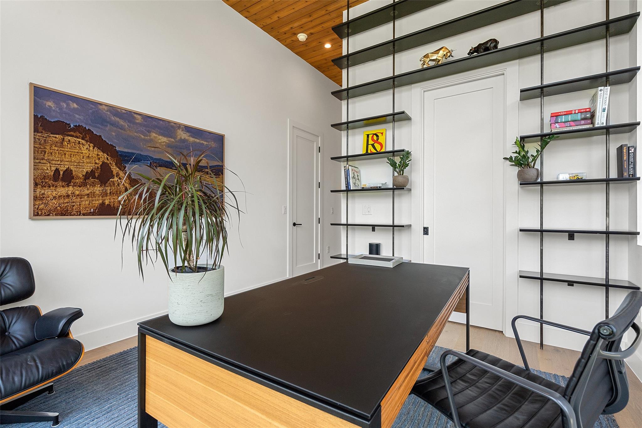 1813 Treadwell St, Austin, TX 78704