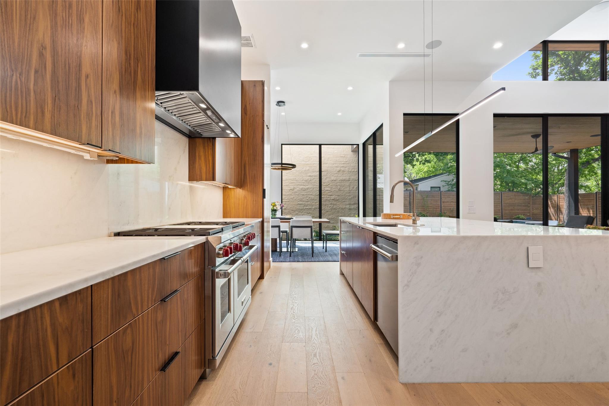 1813 Treadwell St, Austin, TX 78704