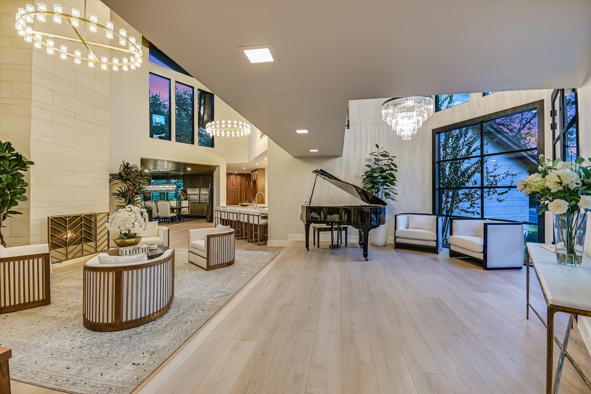 6204 Lost Horizon Dr, Austin, TX 78759