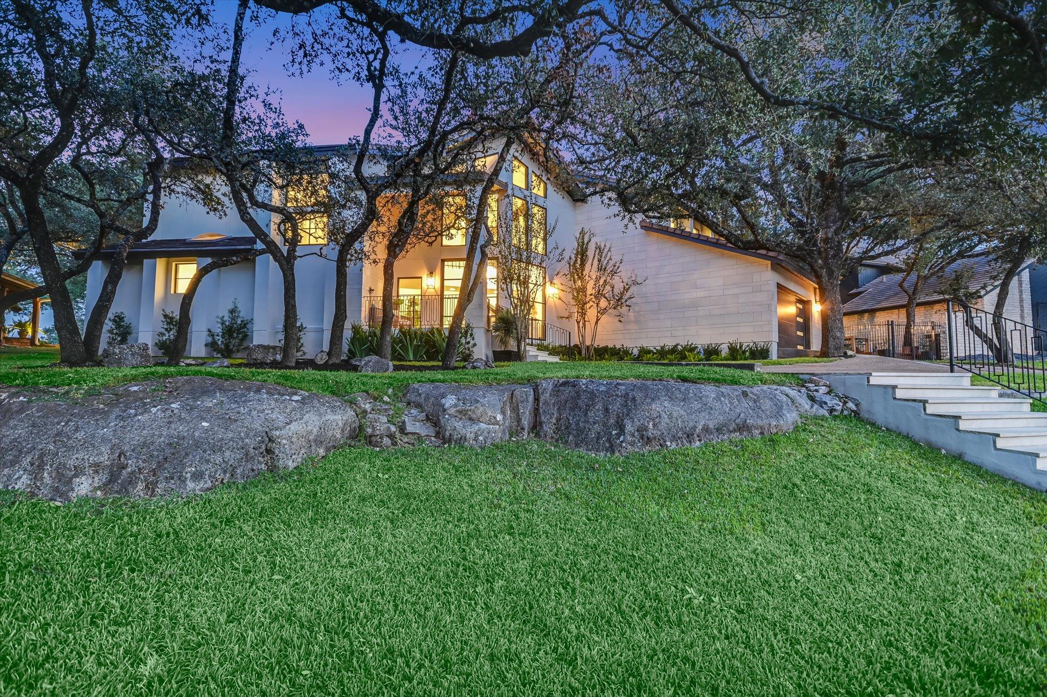 6204 Lost Horizon Dr, Austin, TX 78759