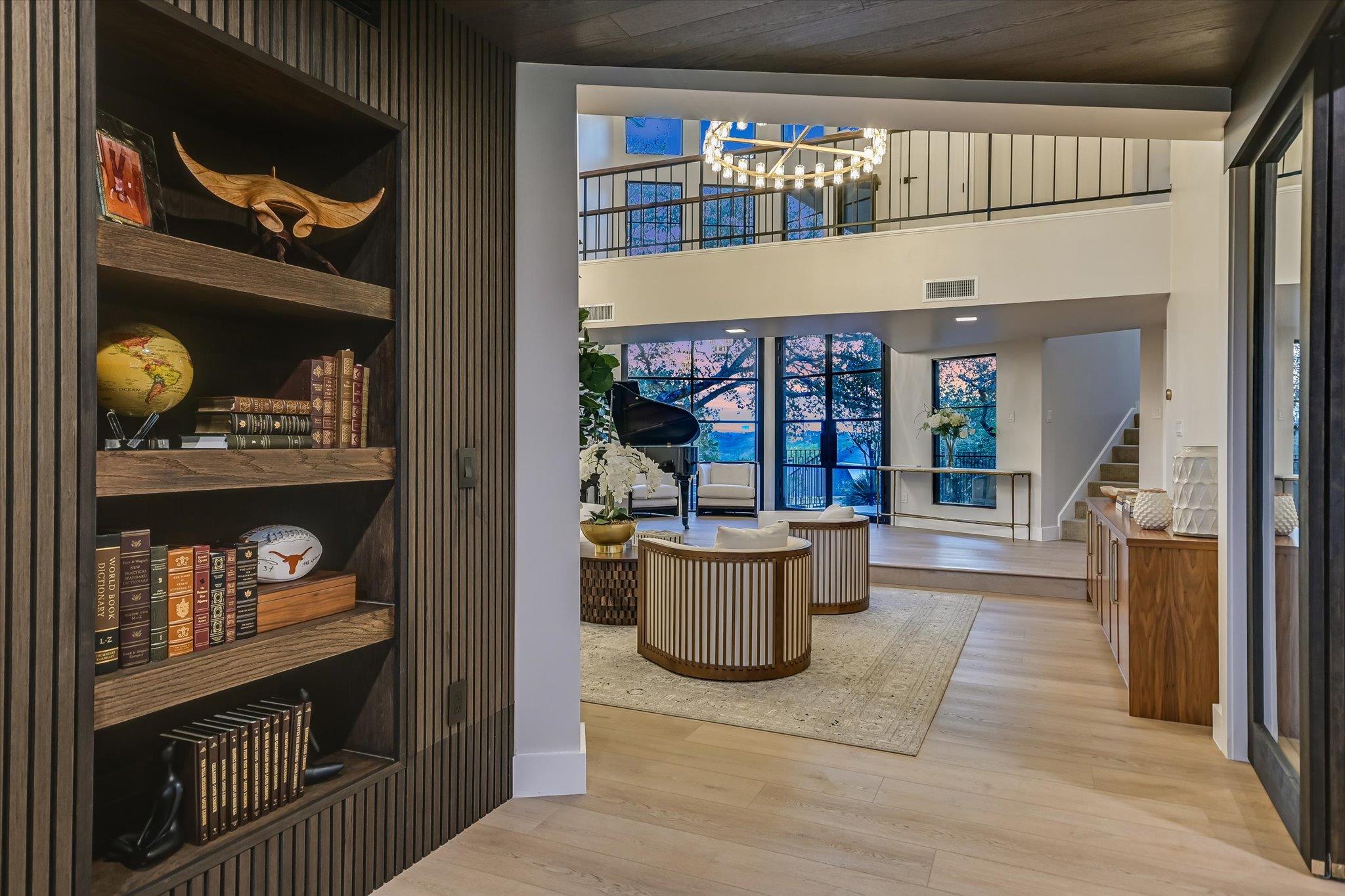 6204 Lost Horizon Dr, Austin, TX 78759