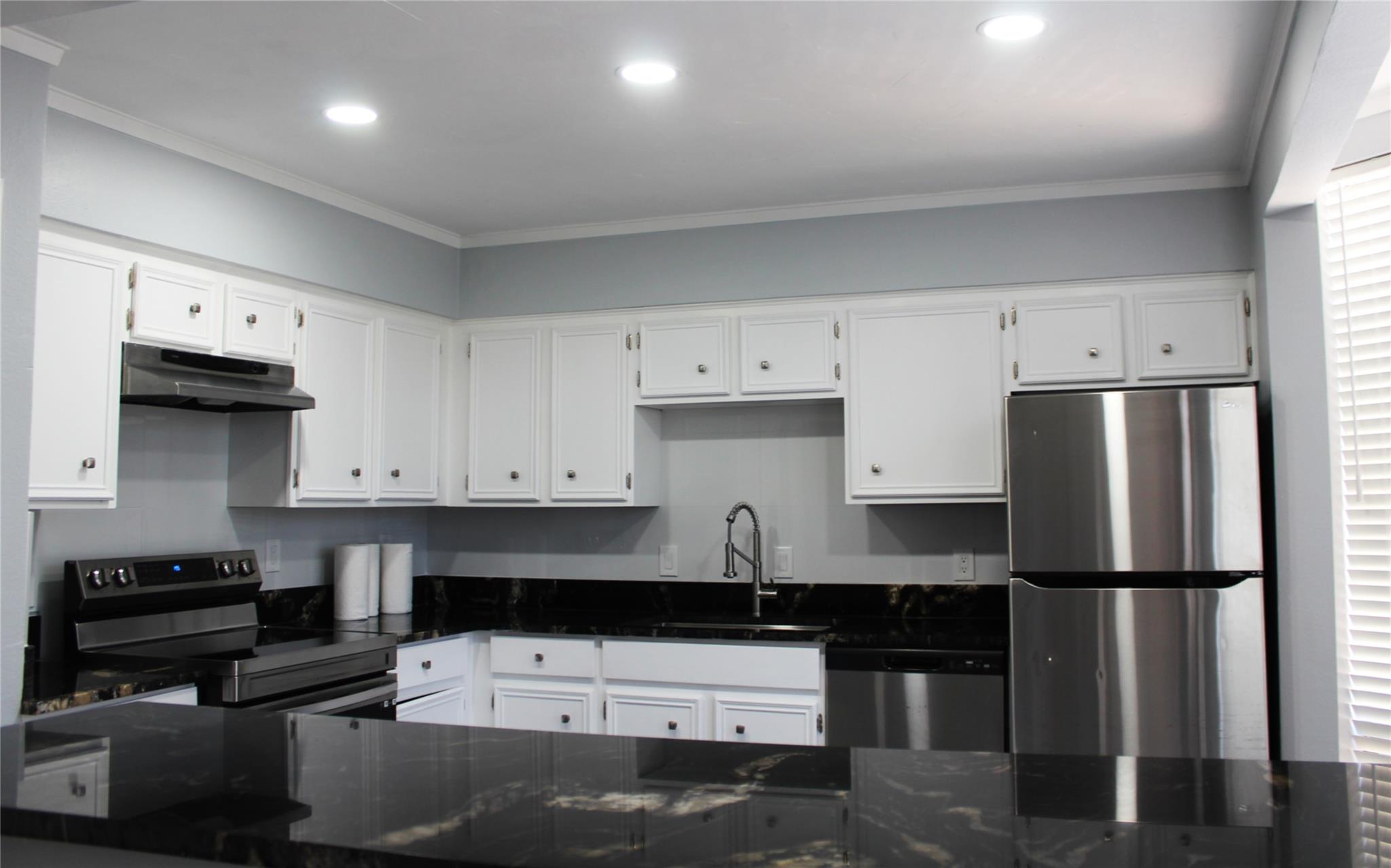 108 World Of Tennis Sq # 108C, Lakeway, TX 78738