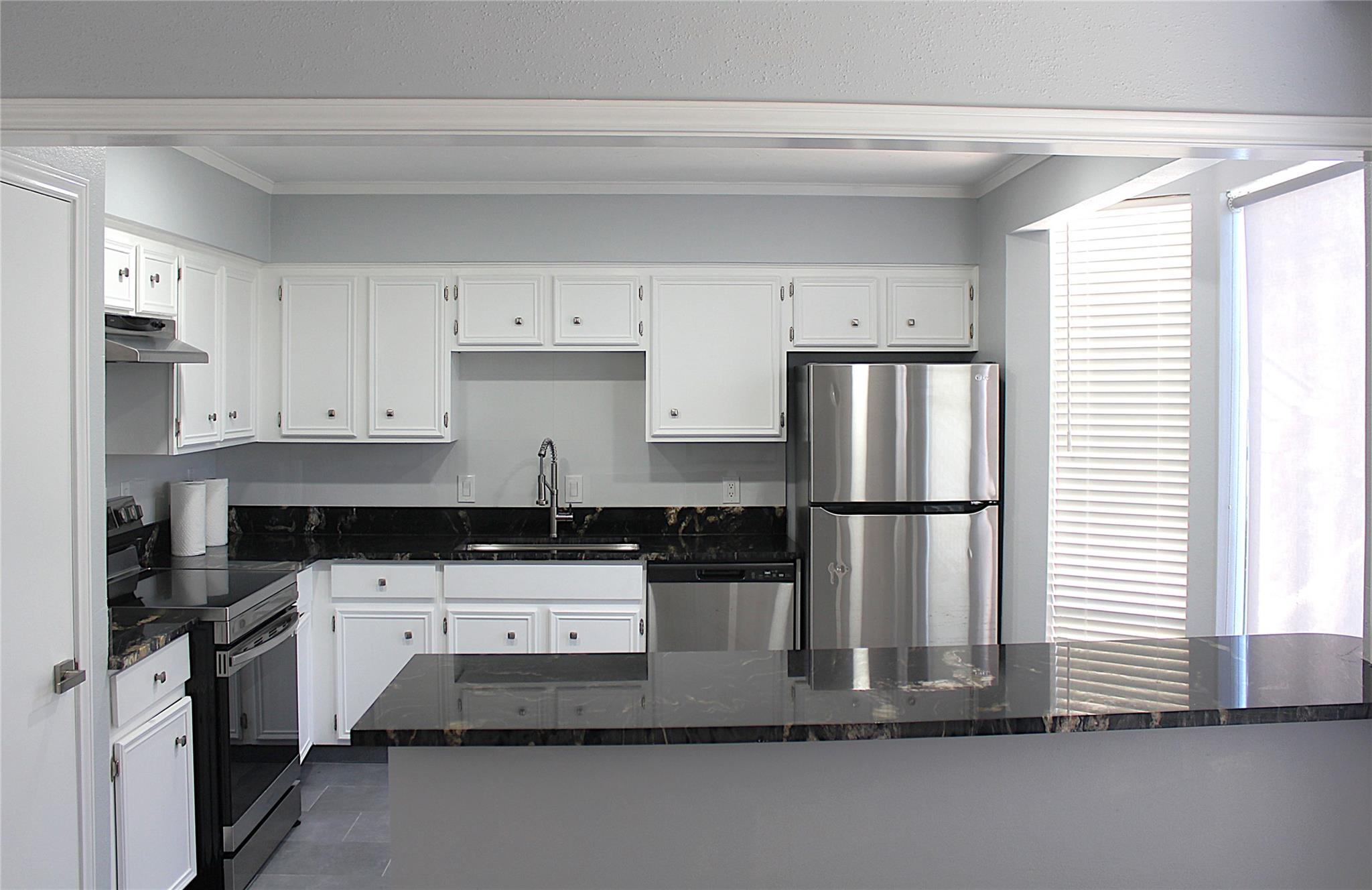 108 World Of Tennis Sq # 108C, Lakeway, TX 78738