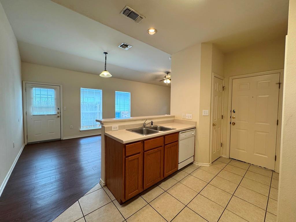 1717 CONSTANTINO Cir # B, Austin, TX 78745