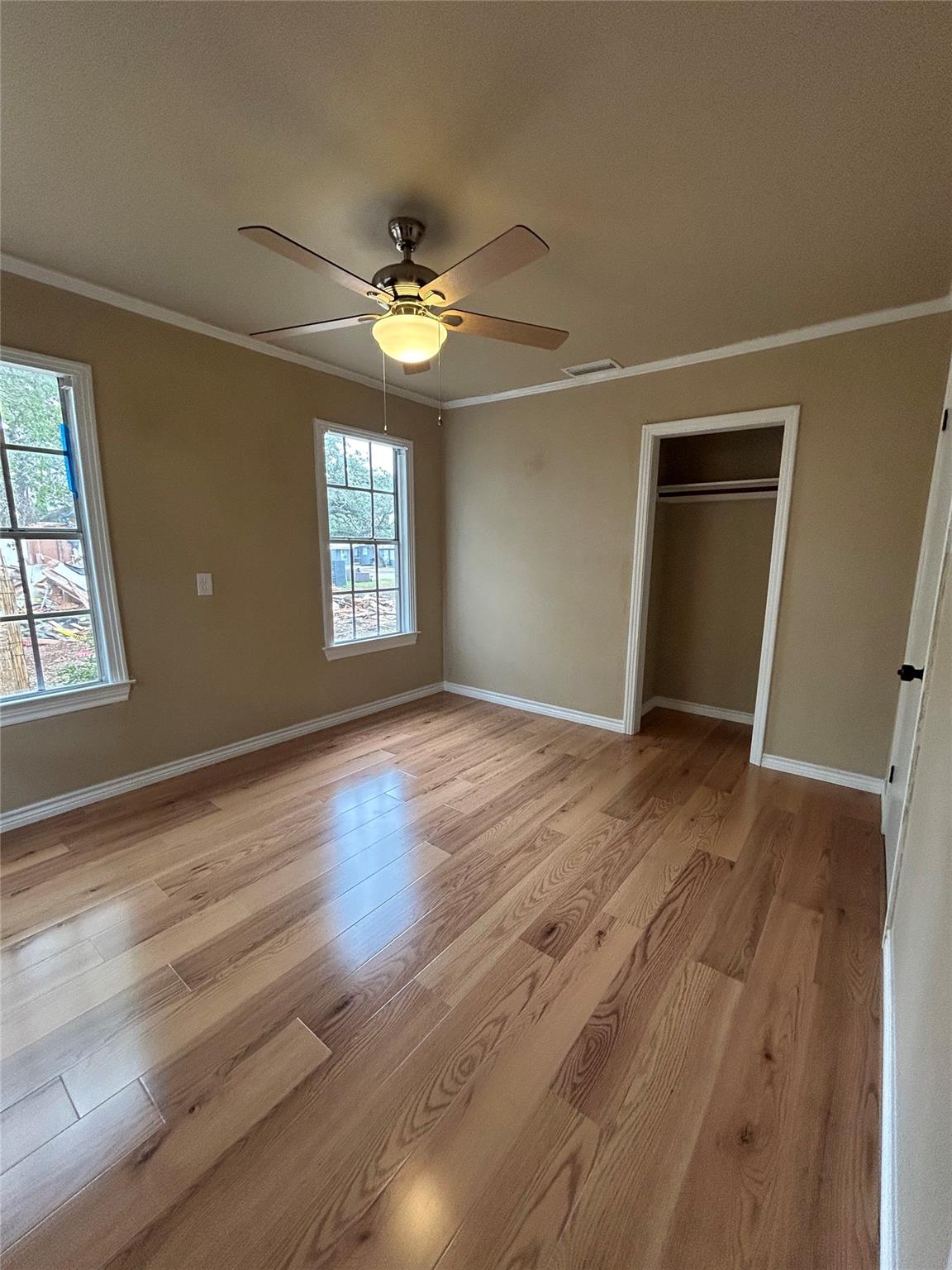 307 Broadway St, Rockport, TX 78358