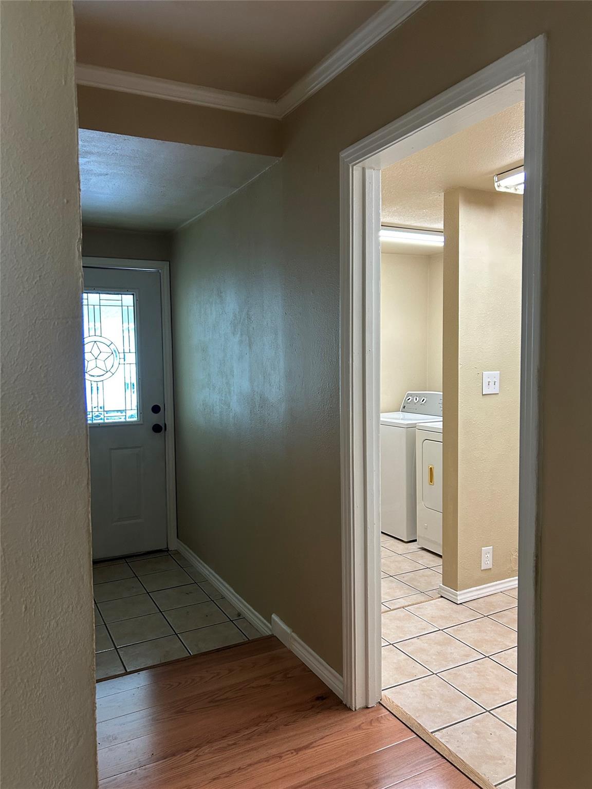 307 Broadway St, Rockport, TX 78358