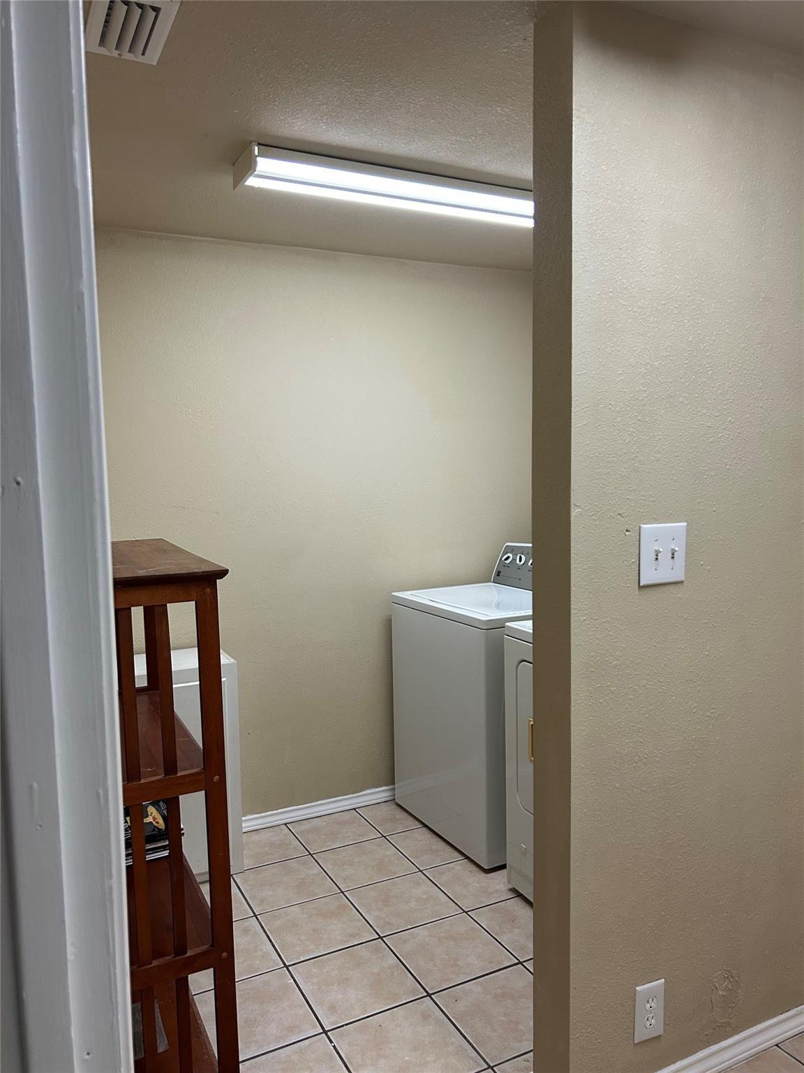 307 Broadway St, Rockport, TX 78358