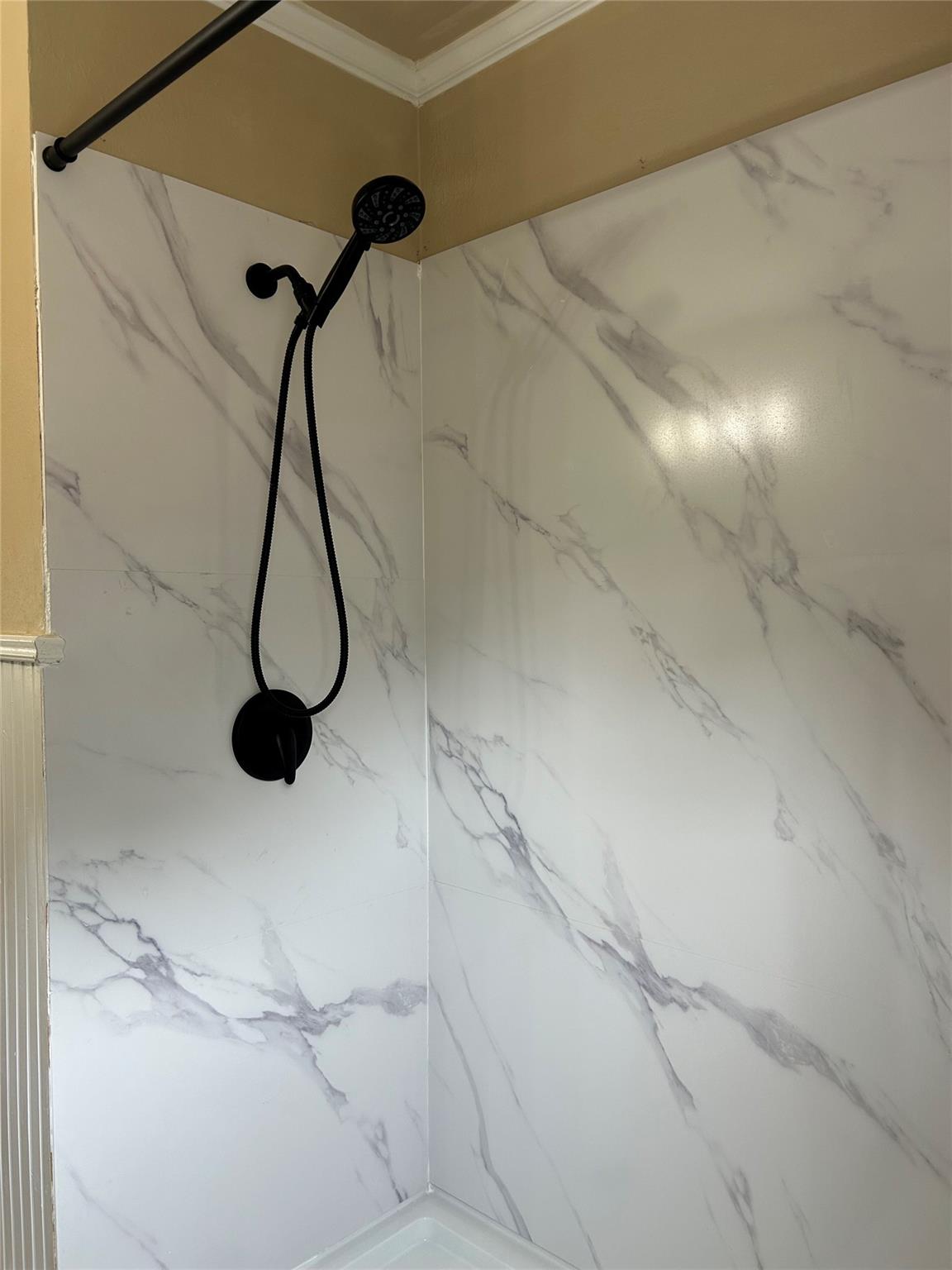 307 Broadway St, Rockport, TX 78358