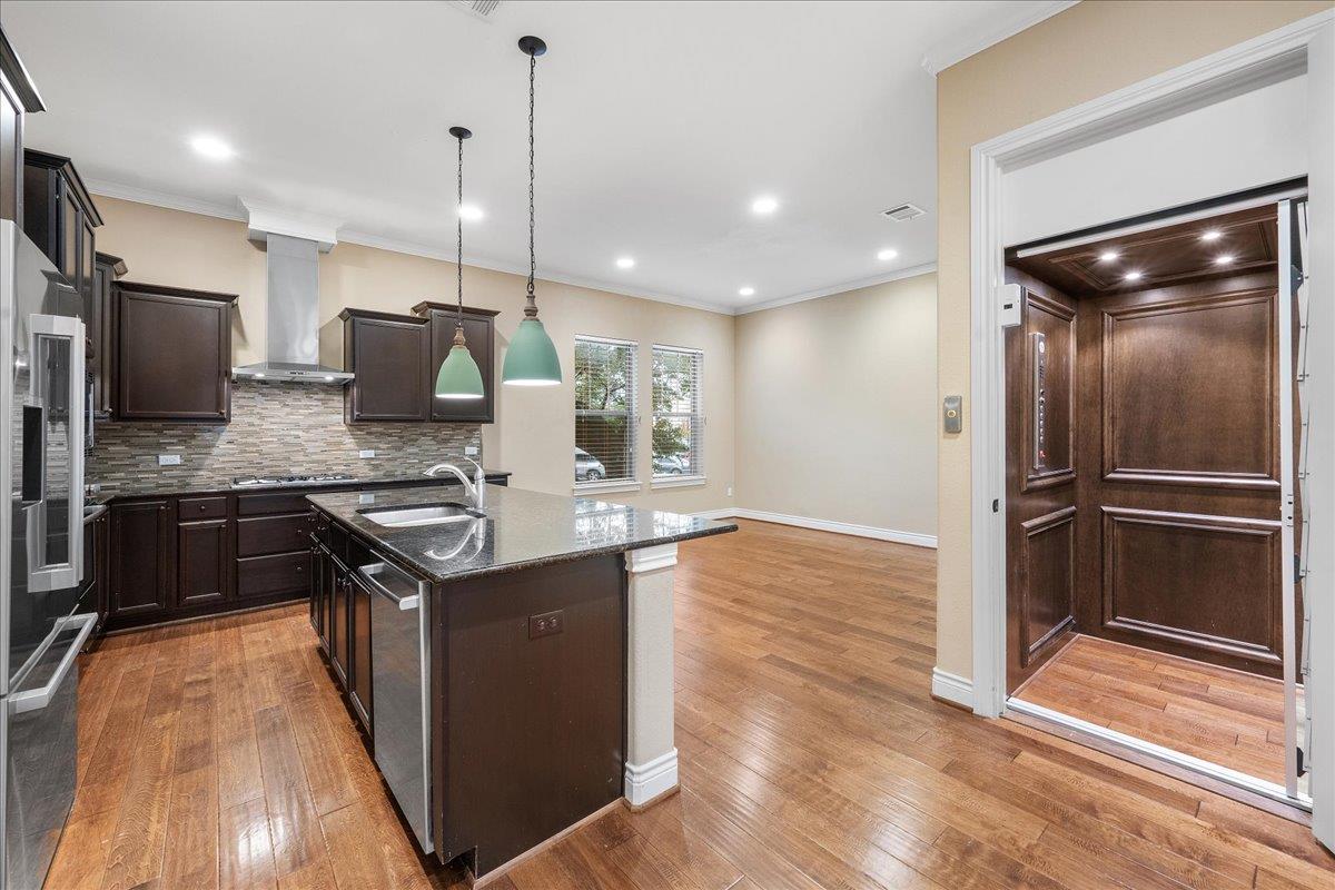 1009 Highknoll Ln, Georgetown, TX 78628