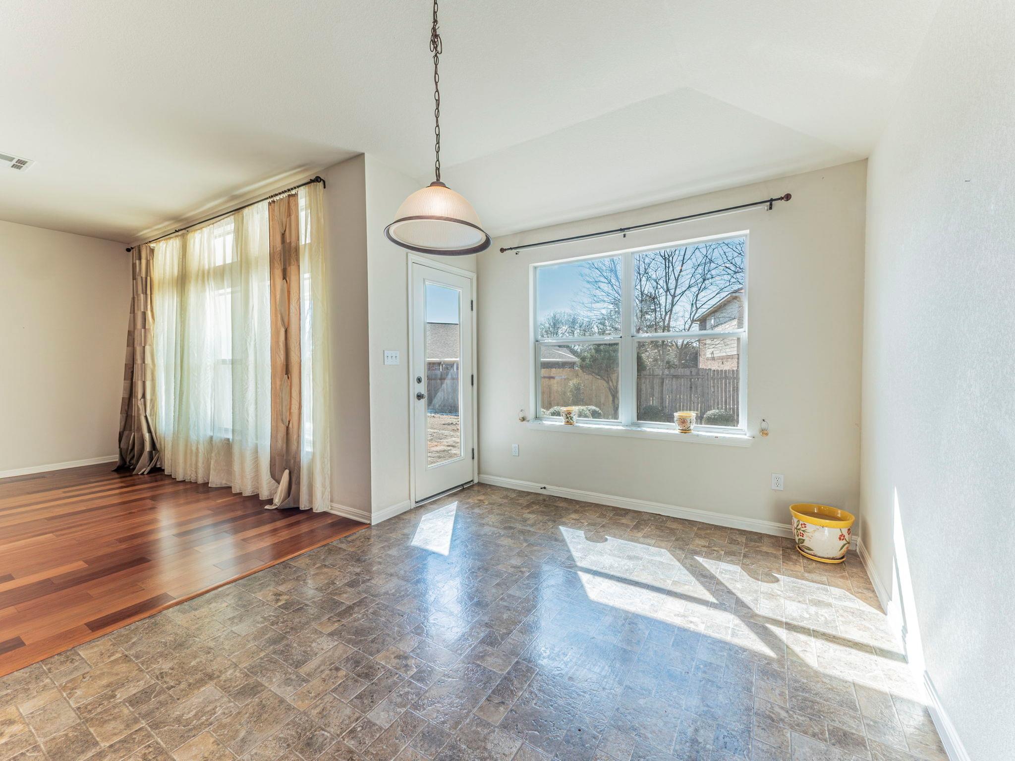 11909 Timber Heights Dr, Austin, TX 78754