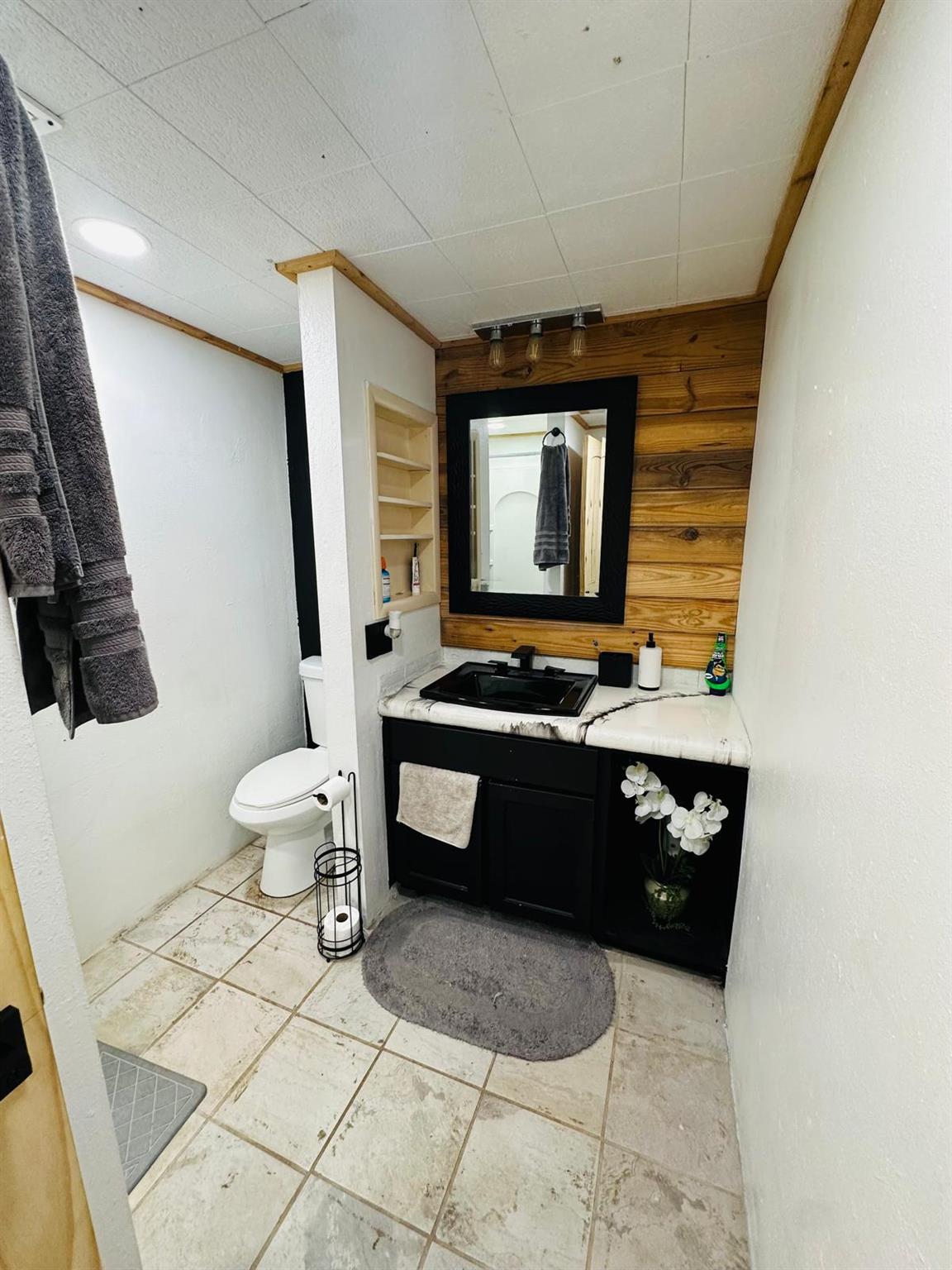 1696 E Fm 884, Yorktown, TX 78164