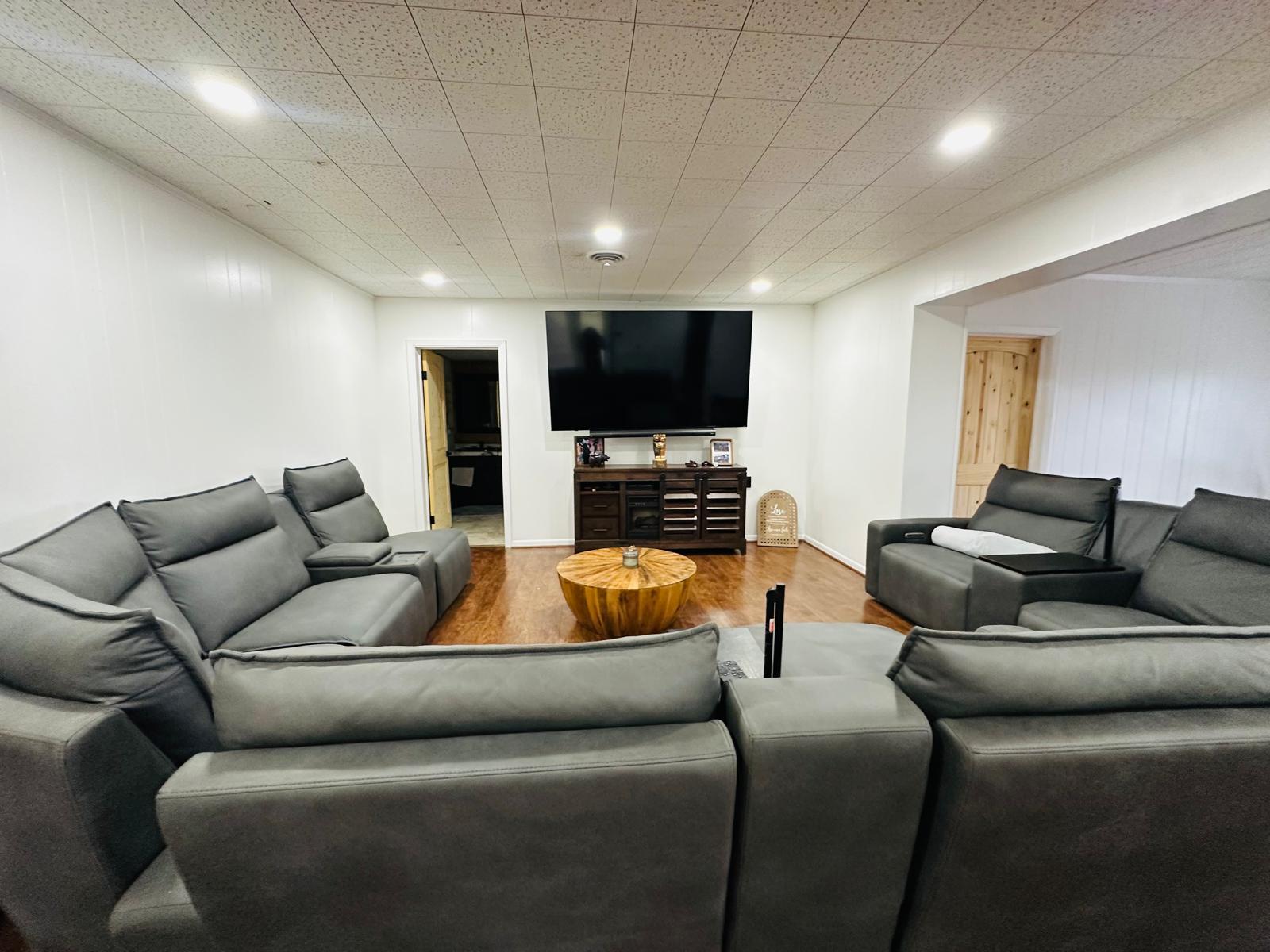 1696 E Fm 884, Yorktown, TX 78164